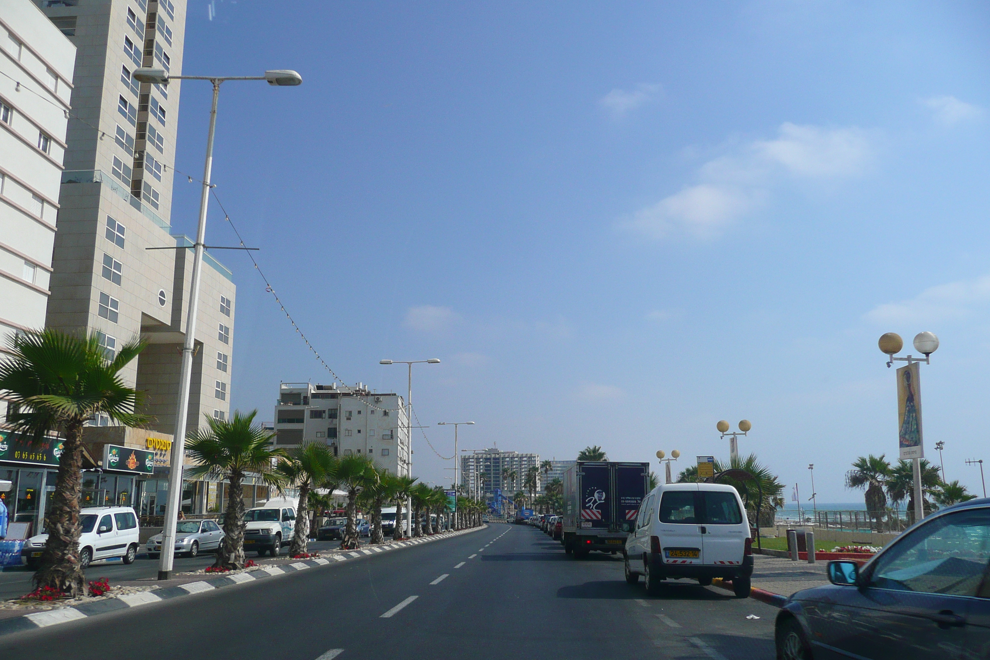 Picture Israel Bat Yam 2007-06 40 - Tour Bat Yam