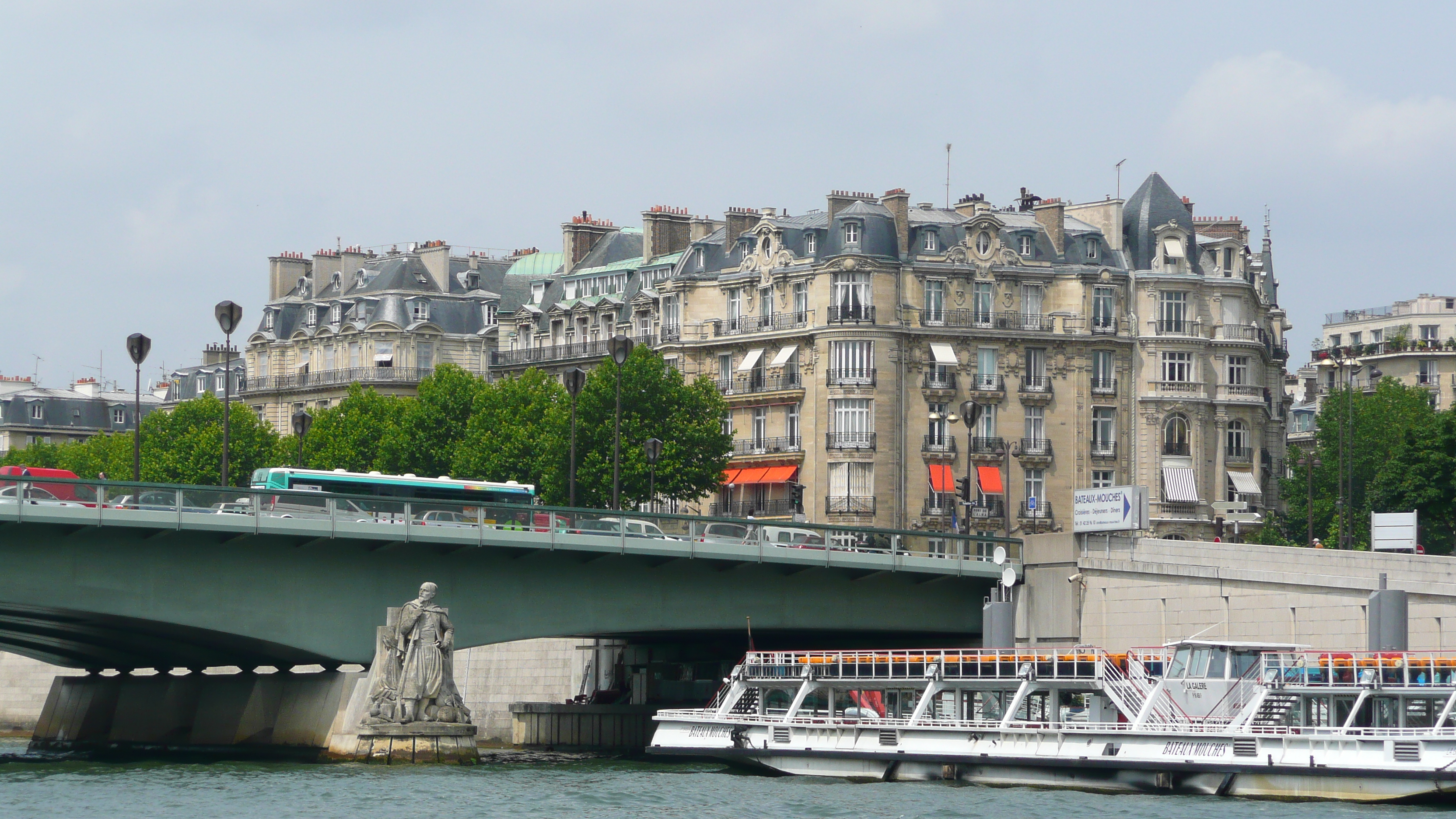 Picture France Paris Batobus Trip 2007-06 40 - History Batobus Trip