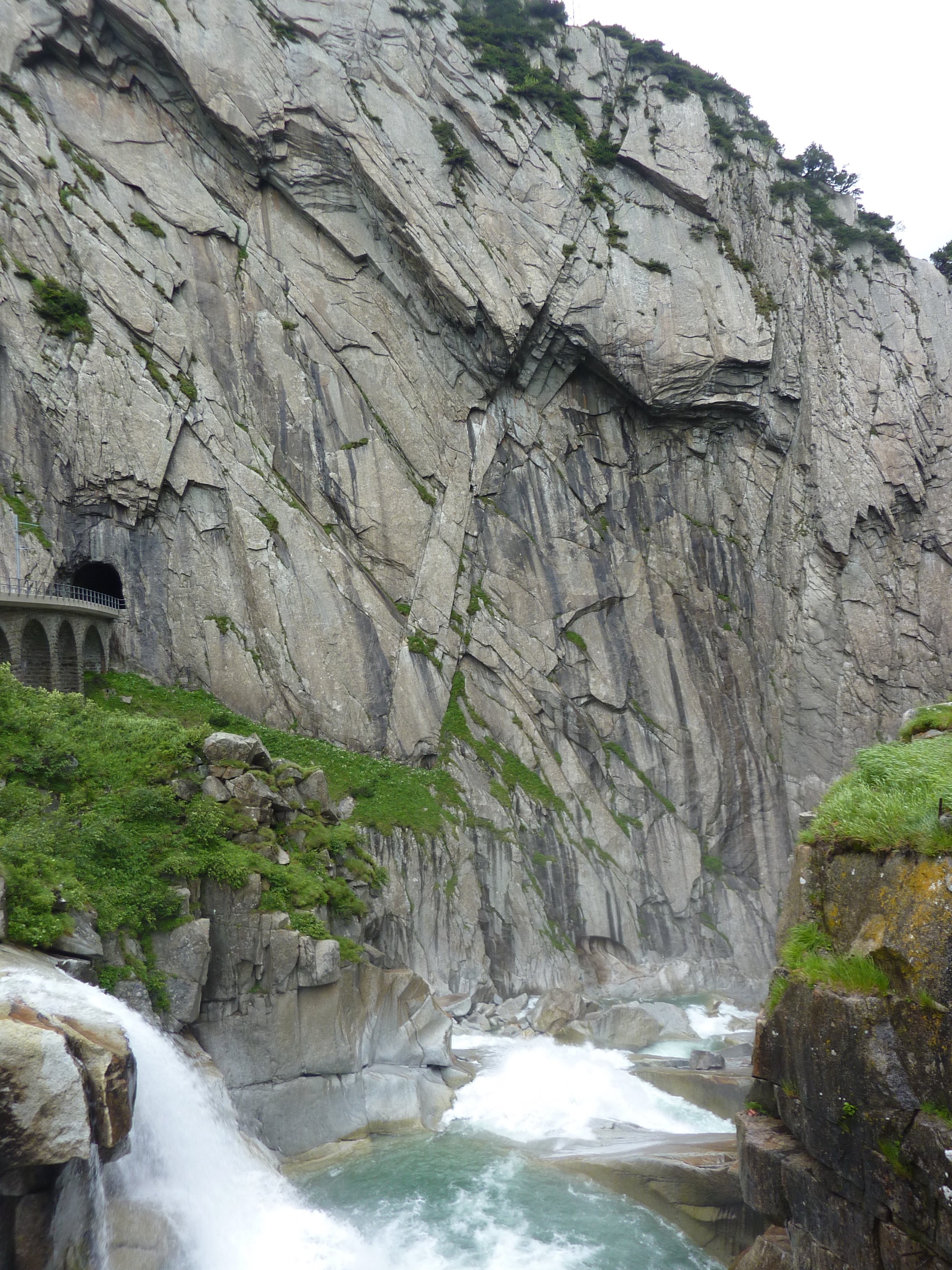 Picture Swiss Gotthard Pass 2009-06 40 - Tours Gotthard Pass