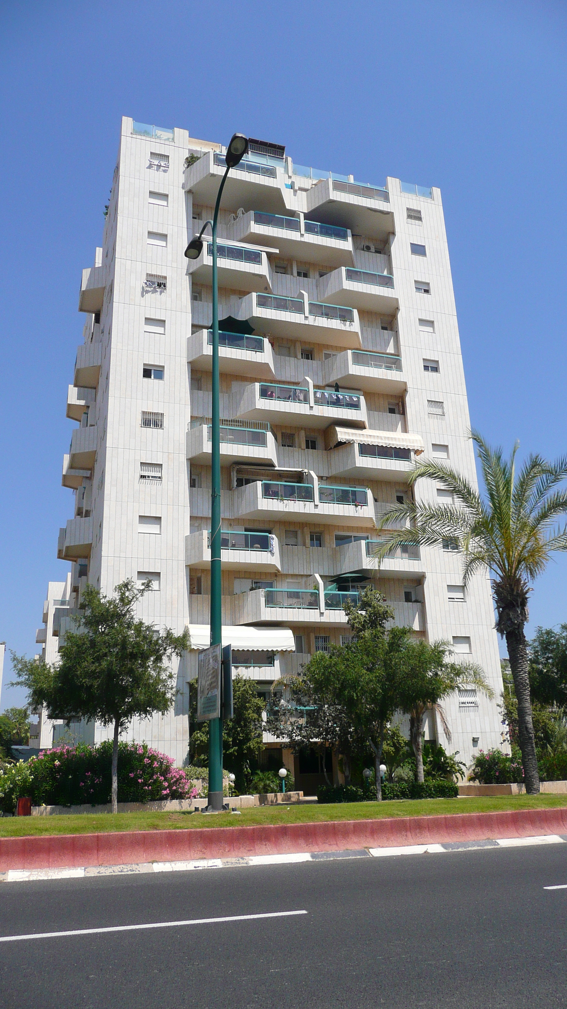 Picture Israel Tel Aviv North Tel Aviv 2007-06 48 - Tour North Tel Aviv