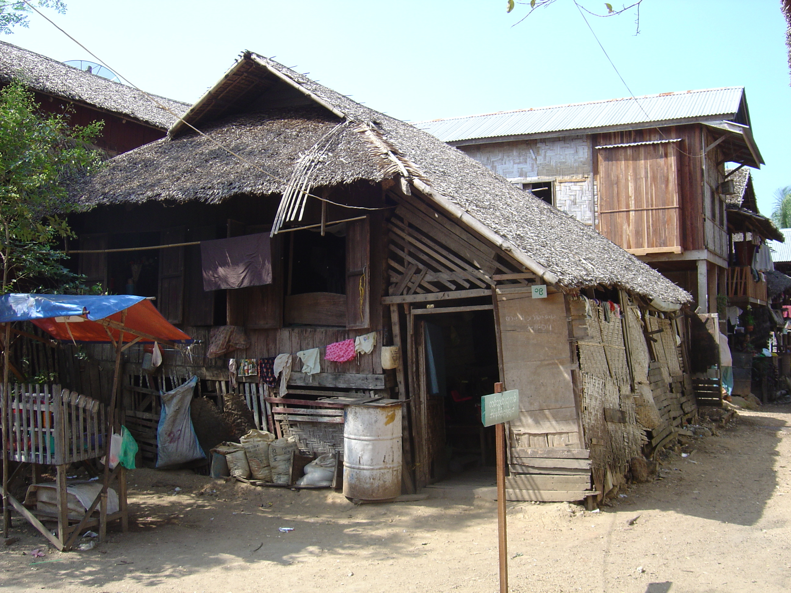 Picture Myanmar Myeik (Mergui) 2005-01 86 - Around Myeik (Mergui)