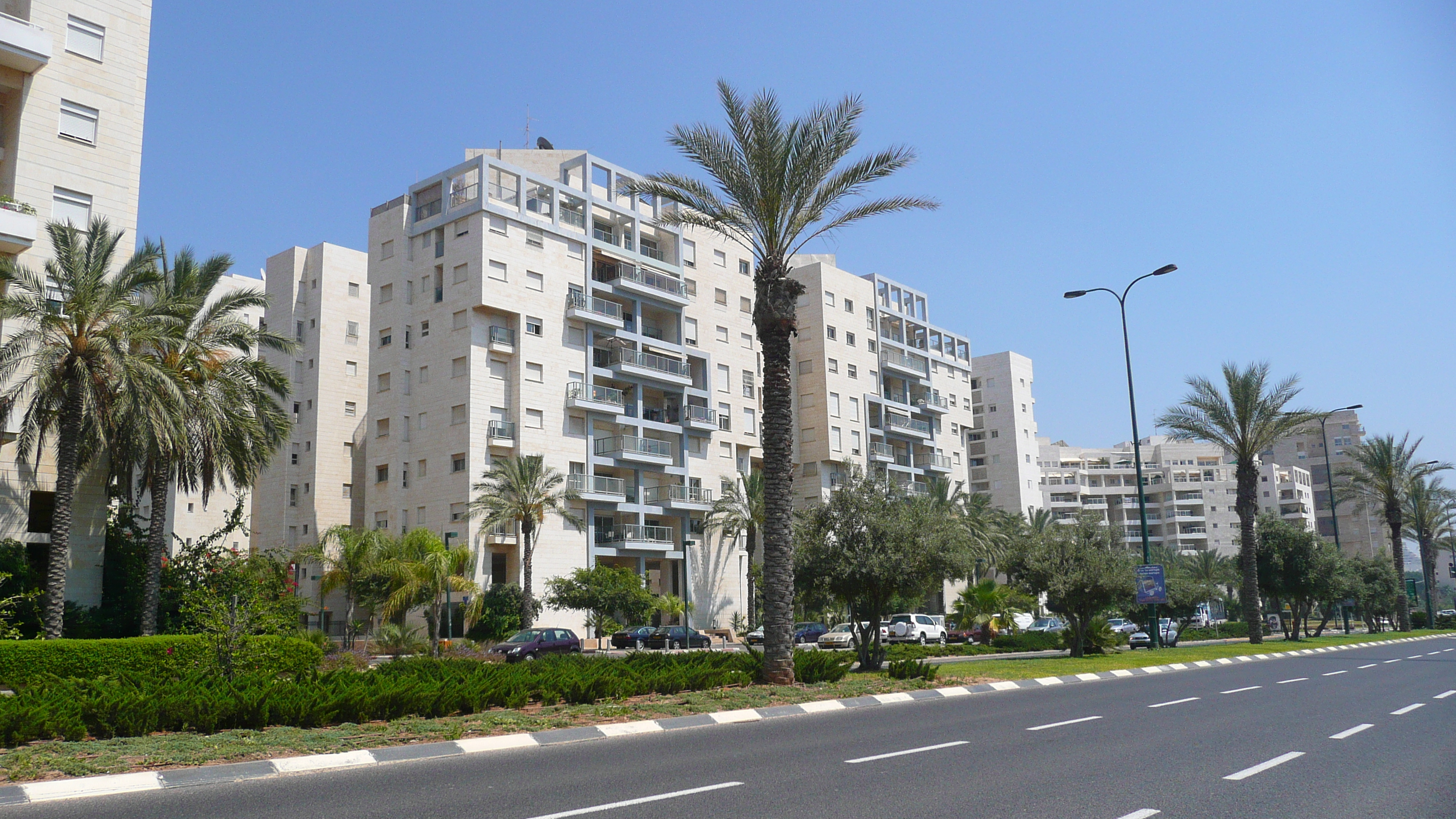 Picture Israel Tel Aviv North Tel Aviv 2007-06 32 - History North Tel Aviv