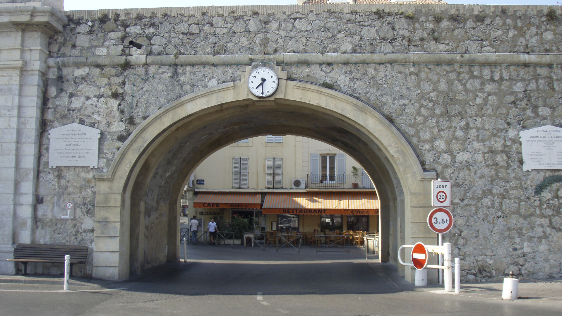 Picture France Antibes Boulevard Aguillon 2007-08 28 - Discovery Boulevard Aguillon