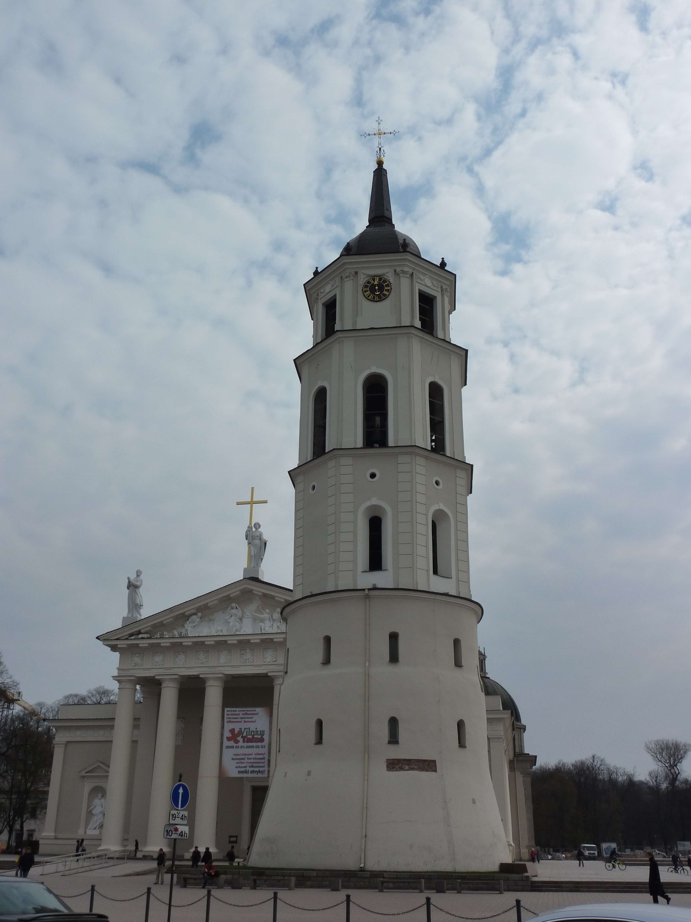 Picture Lithuania Vilnius 2009-04 44 - Tour Vilnius