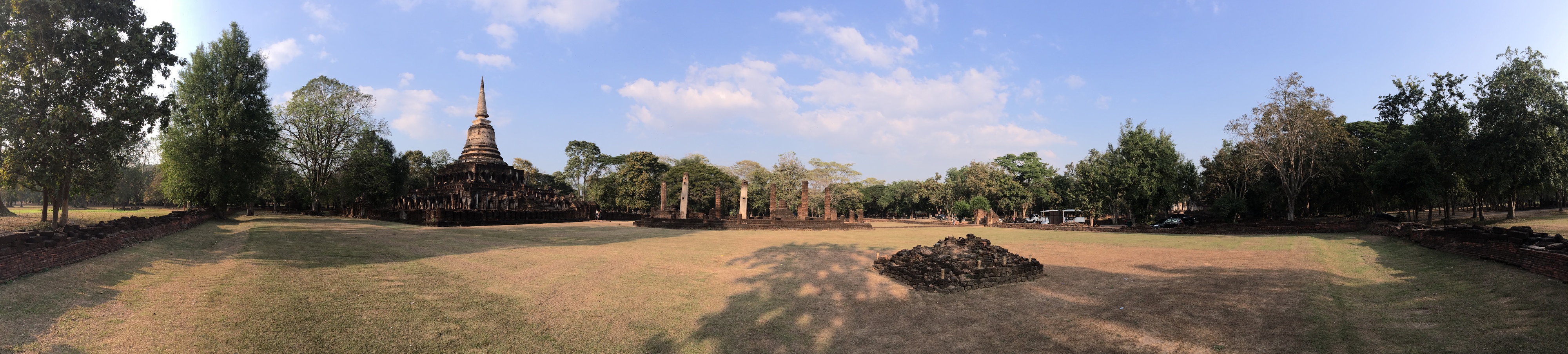 Picture Thailand Si satchanalai historical park 2014-12 71 - Center Si satchanalai historical park