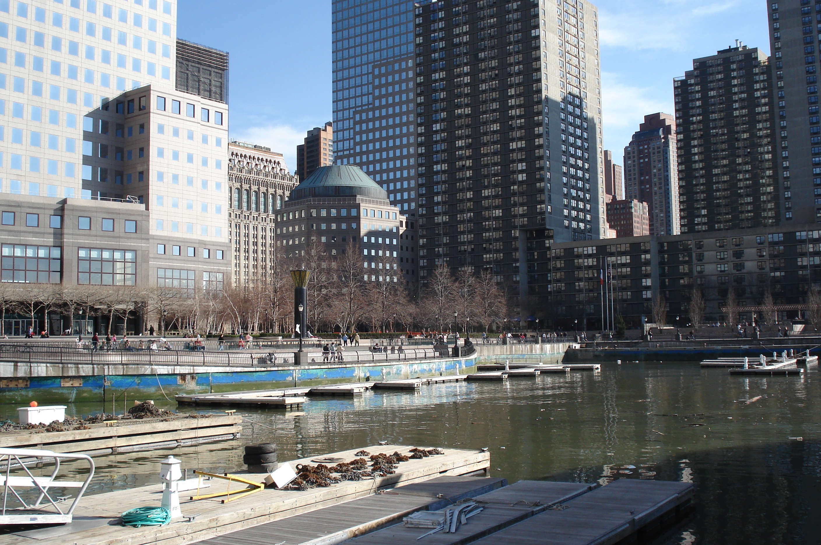 Picture United States New York Battery Park 2006-03 64 - Tour Battery Park