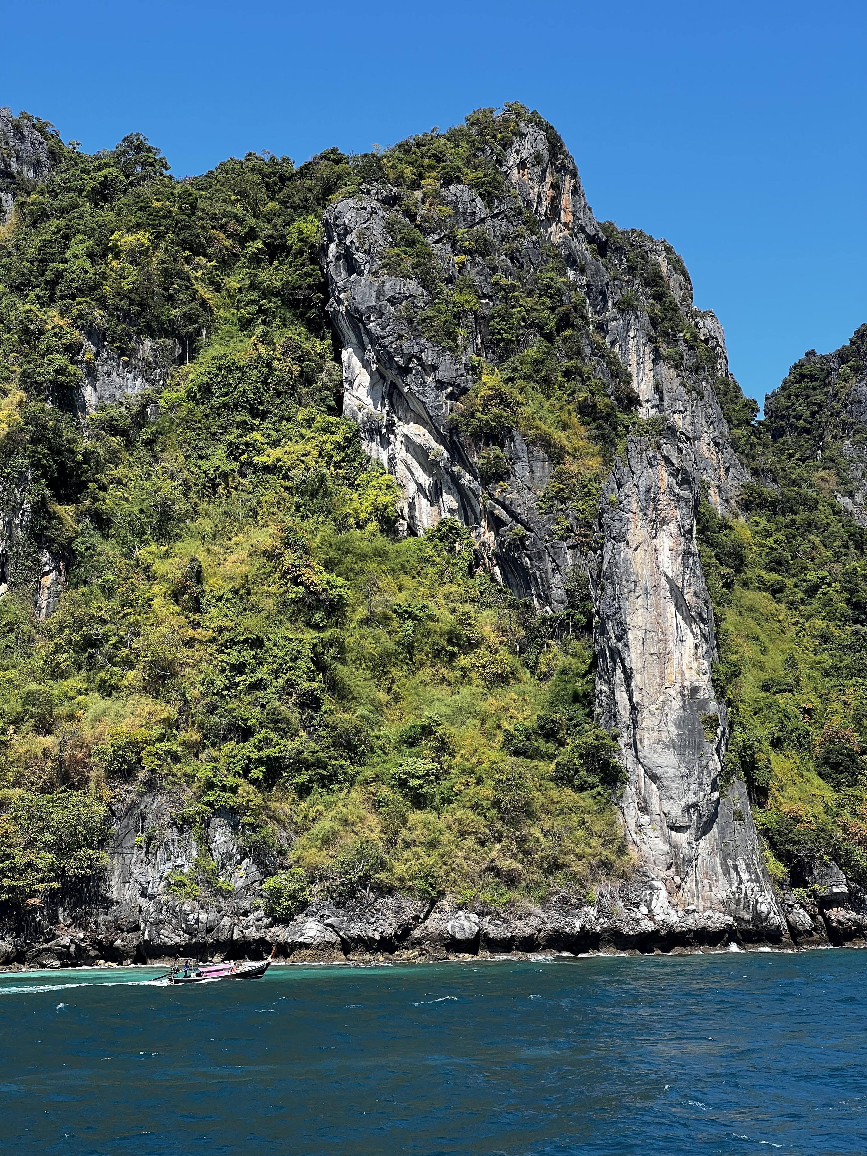 Picture Thailand Phuket to Ko Phi Phi Ferry 2021-12 17 - Journey Phuket to Ko Phi Phi Ferry