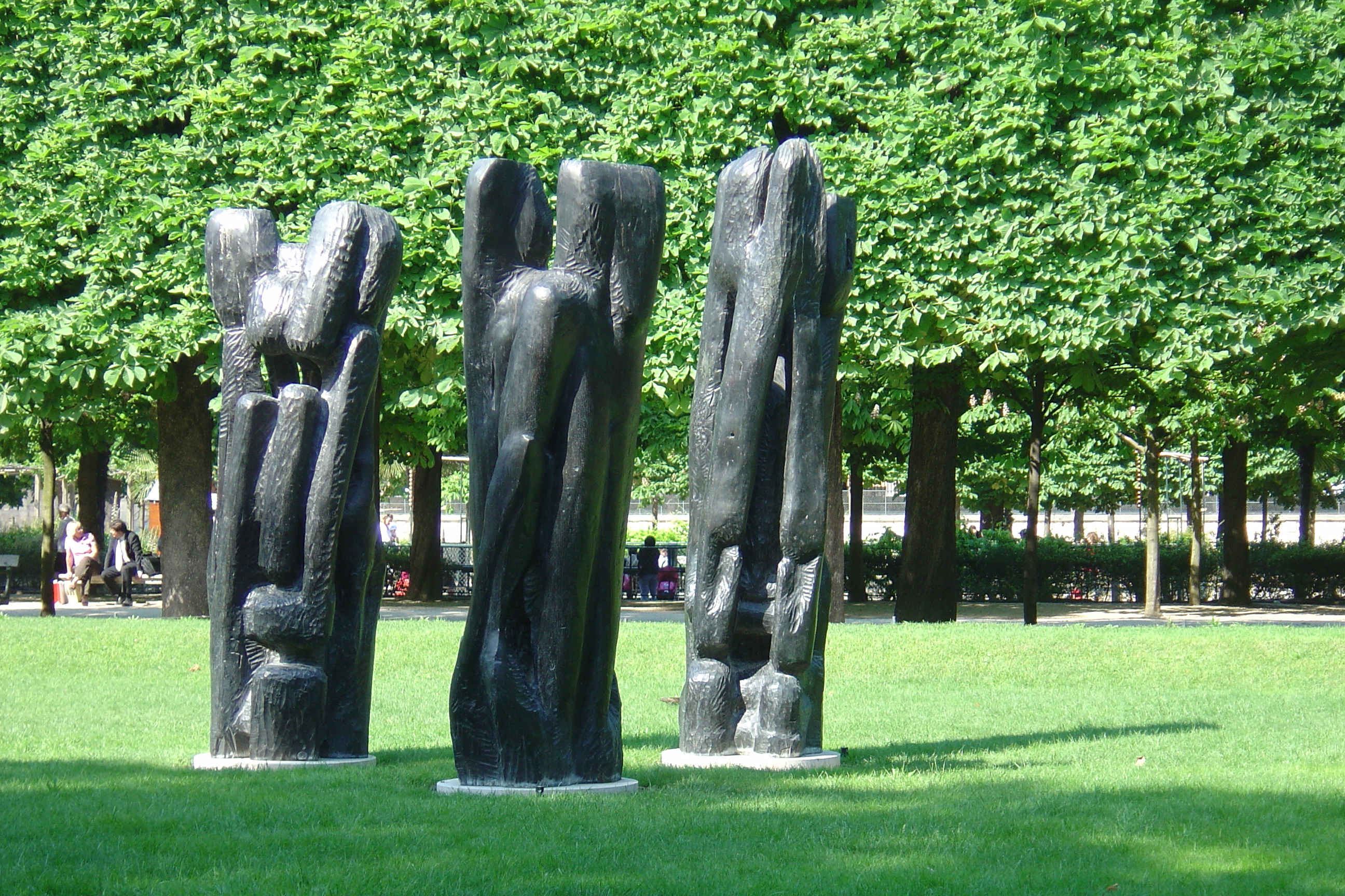 Picture France Paris Garden of Tuileries 2007-05 332 - Center Garden of Tuileries