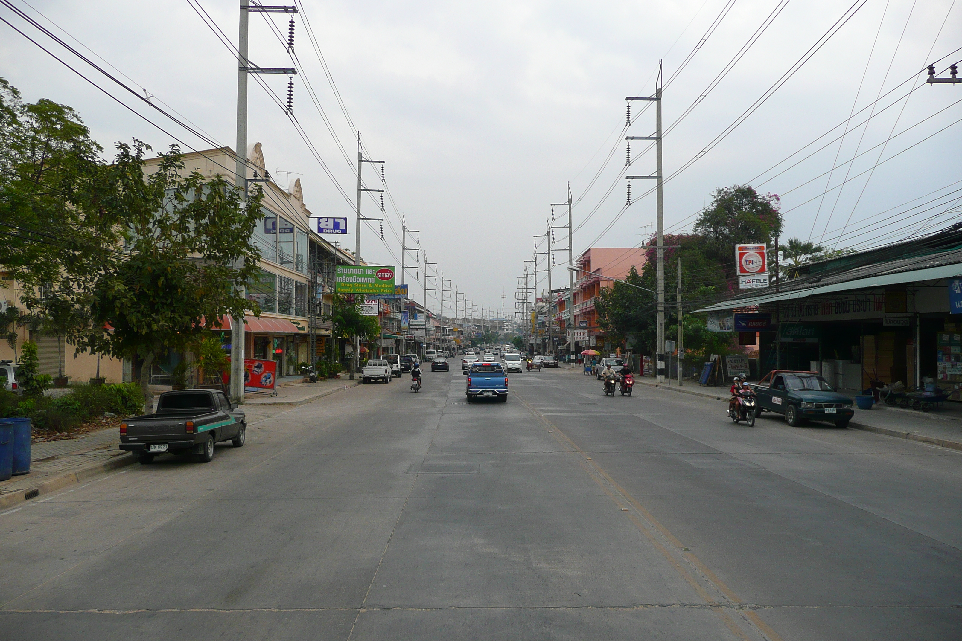 Picture Thailand Pattaya Theprasit 2008-01 53 - Tour Theprasit