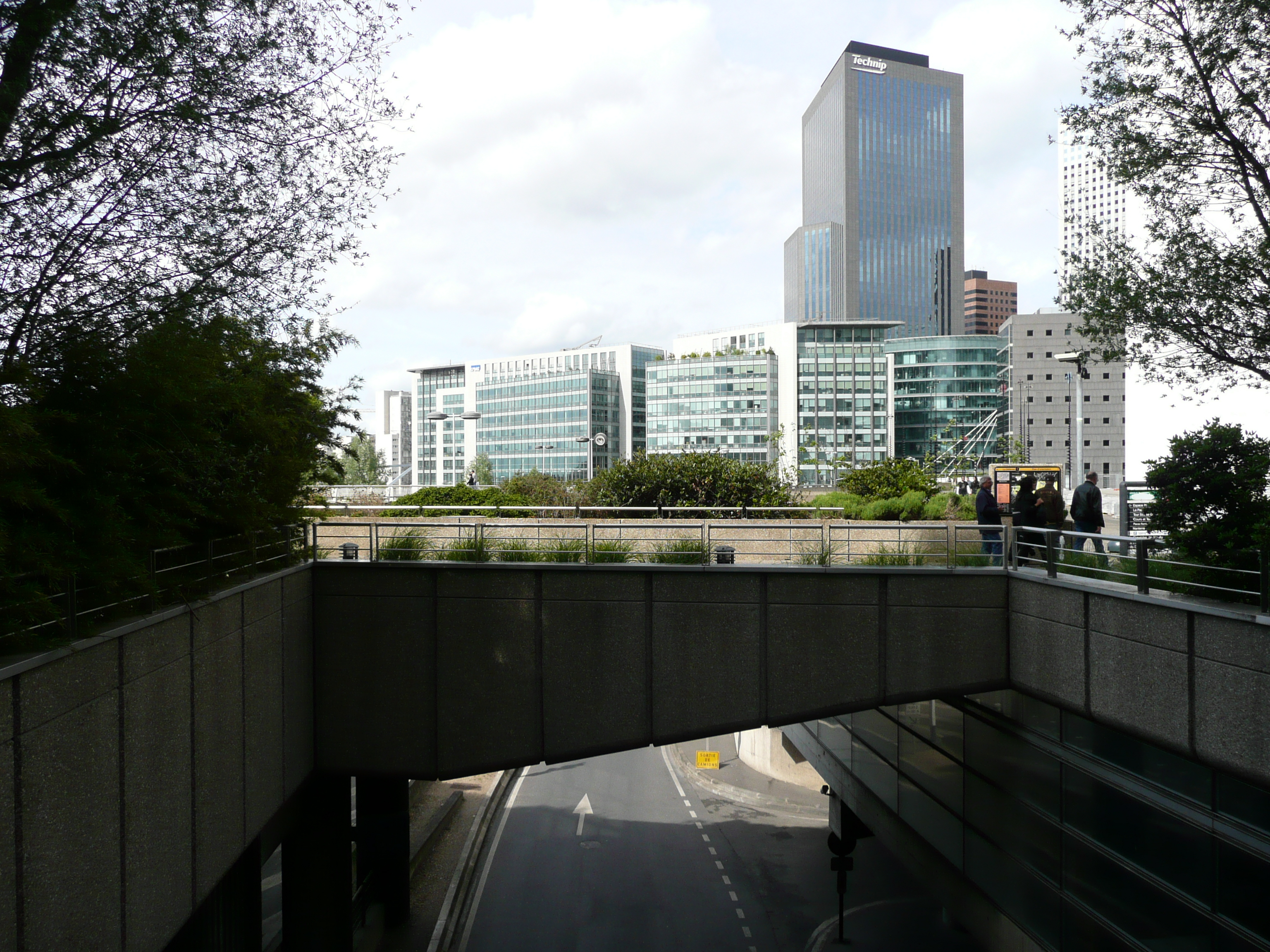 Picture France Paris La Defense 2007-05 213 - Tour La Defense