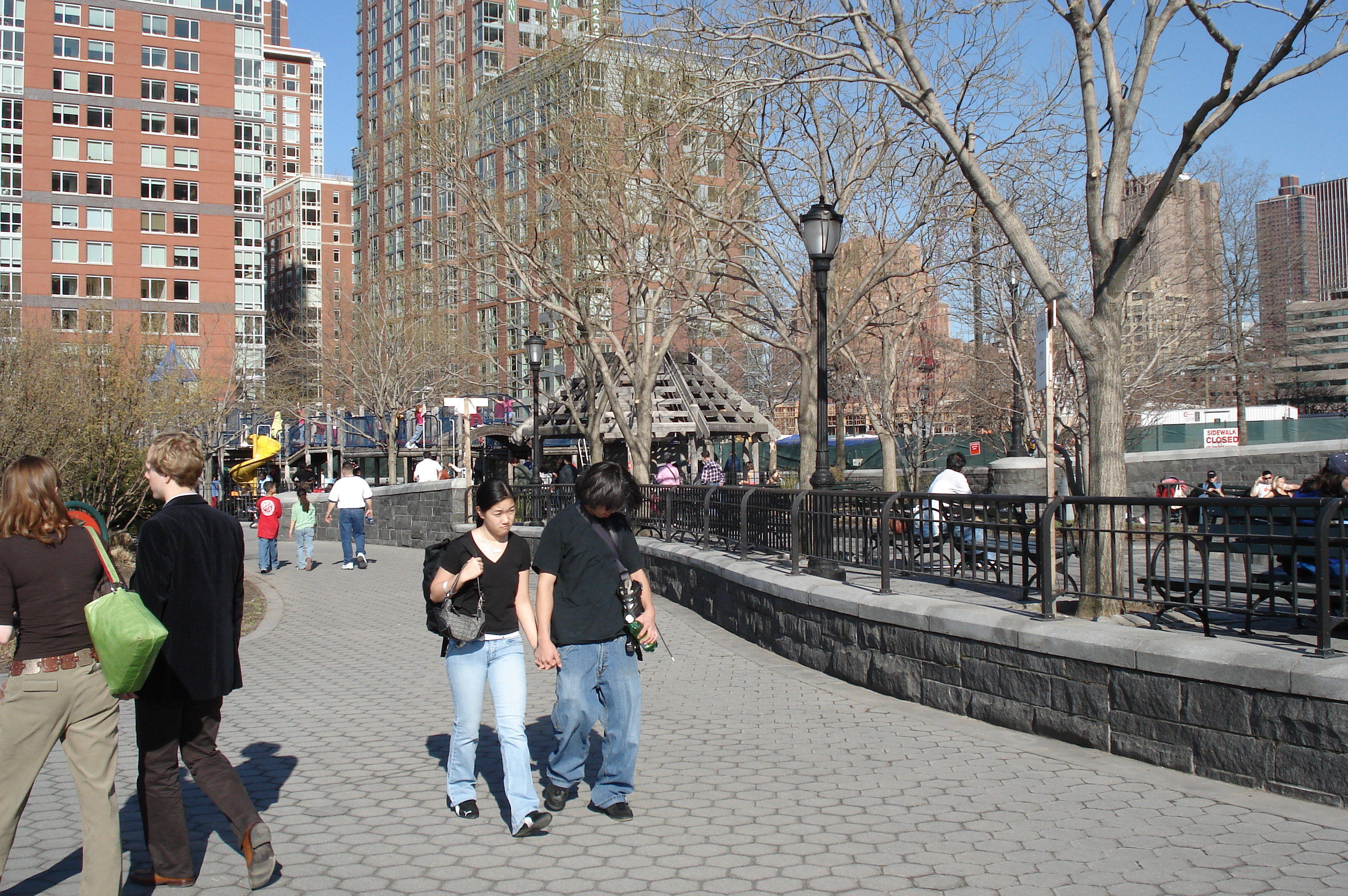 Picture United States New York Battery Park 2006-03 55 - Recreation Battery Park