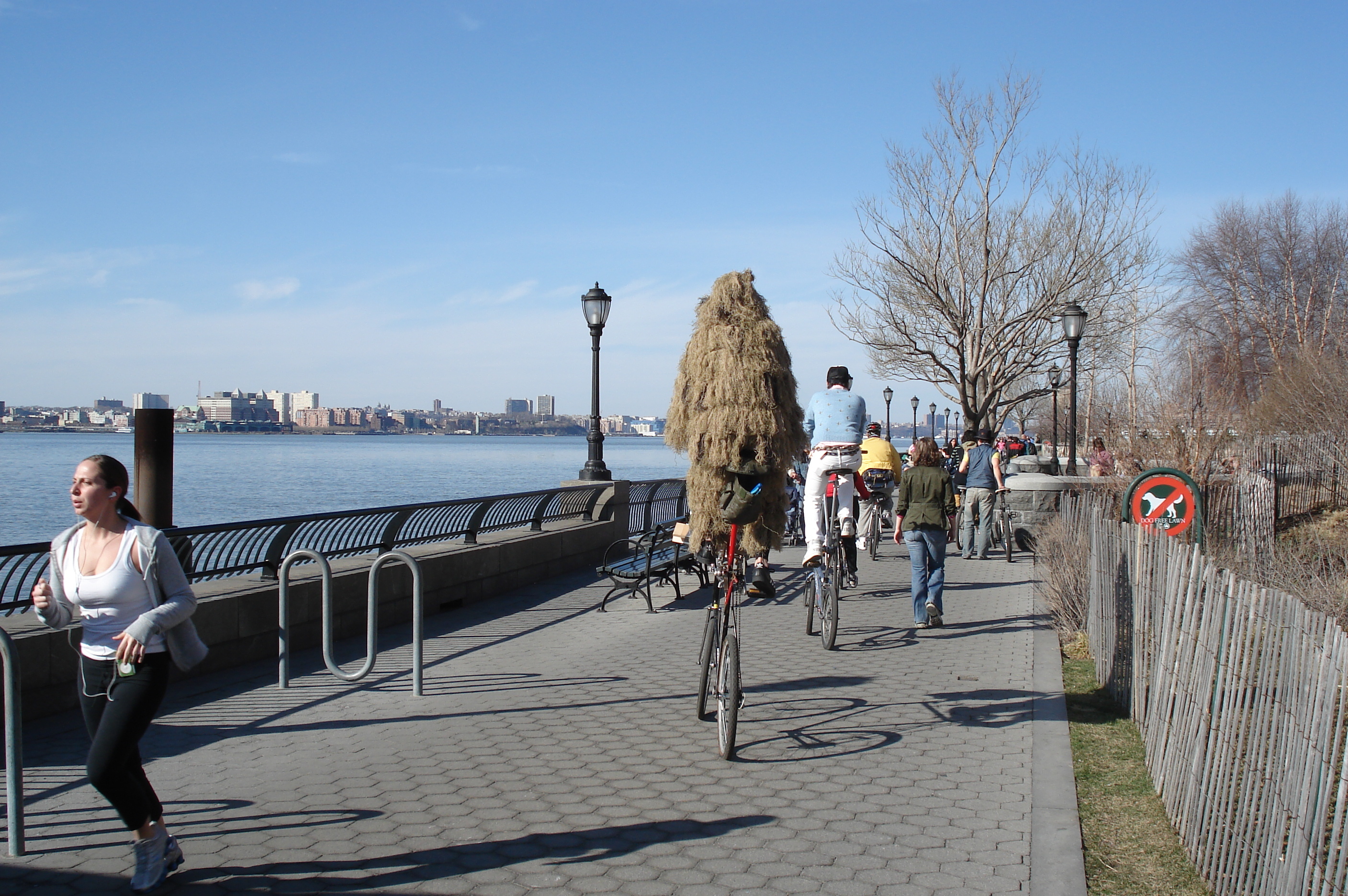 Picture United States New York Battery Park 2006-03 66 - Center Battery Park