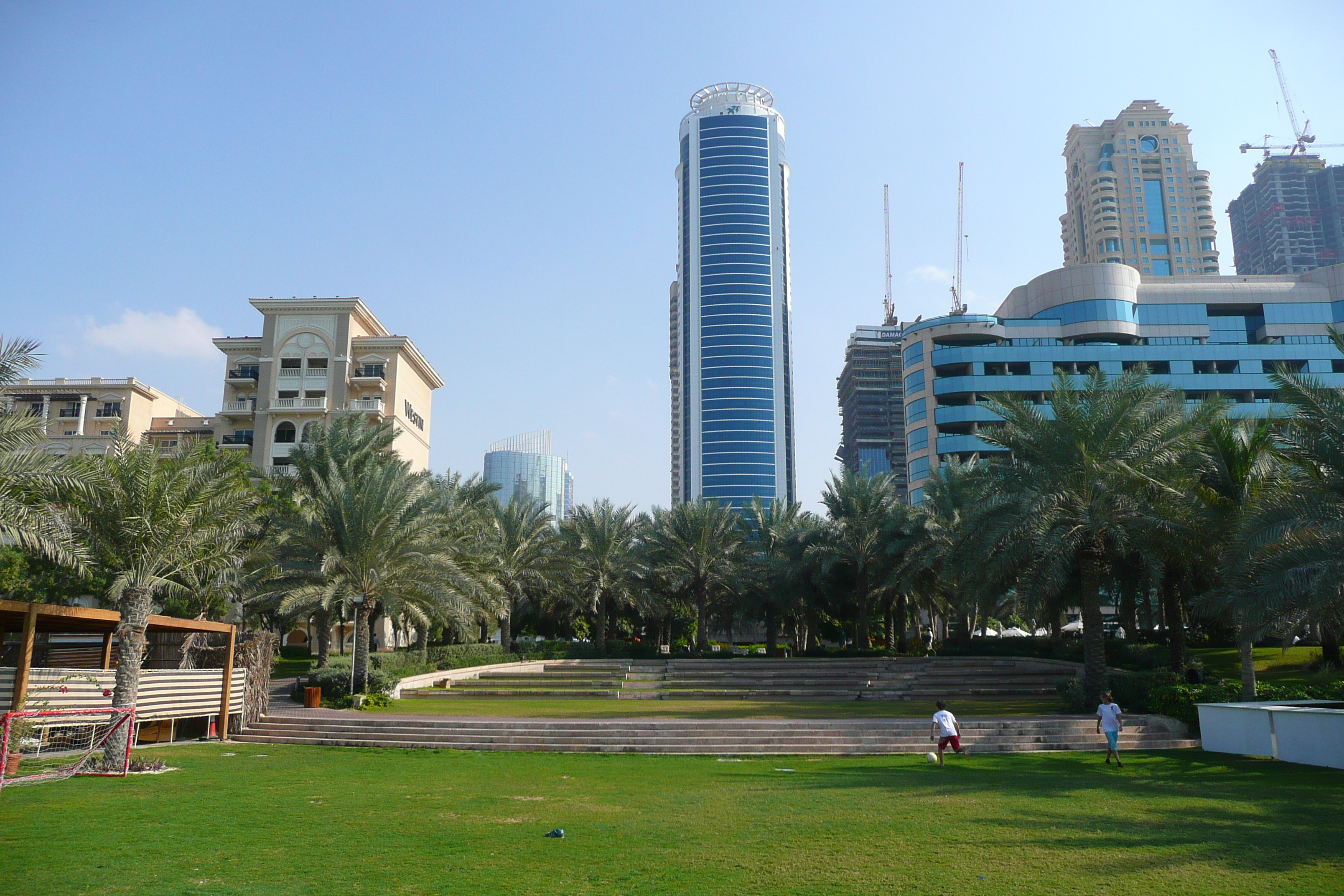 Picture United Arab Emirates Dubai Le Meridien Mina Seyahi Hotel 2008-11 17 - Discovery Le Meridien Mina Seyahi Hotel