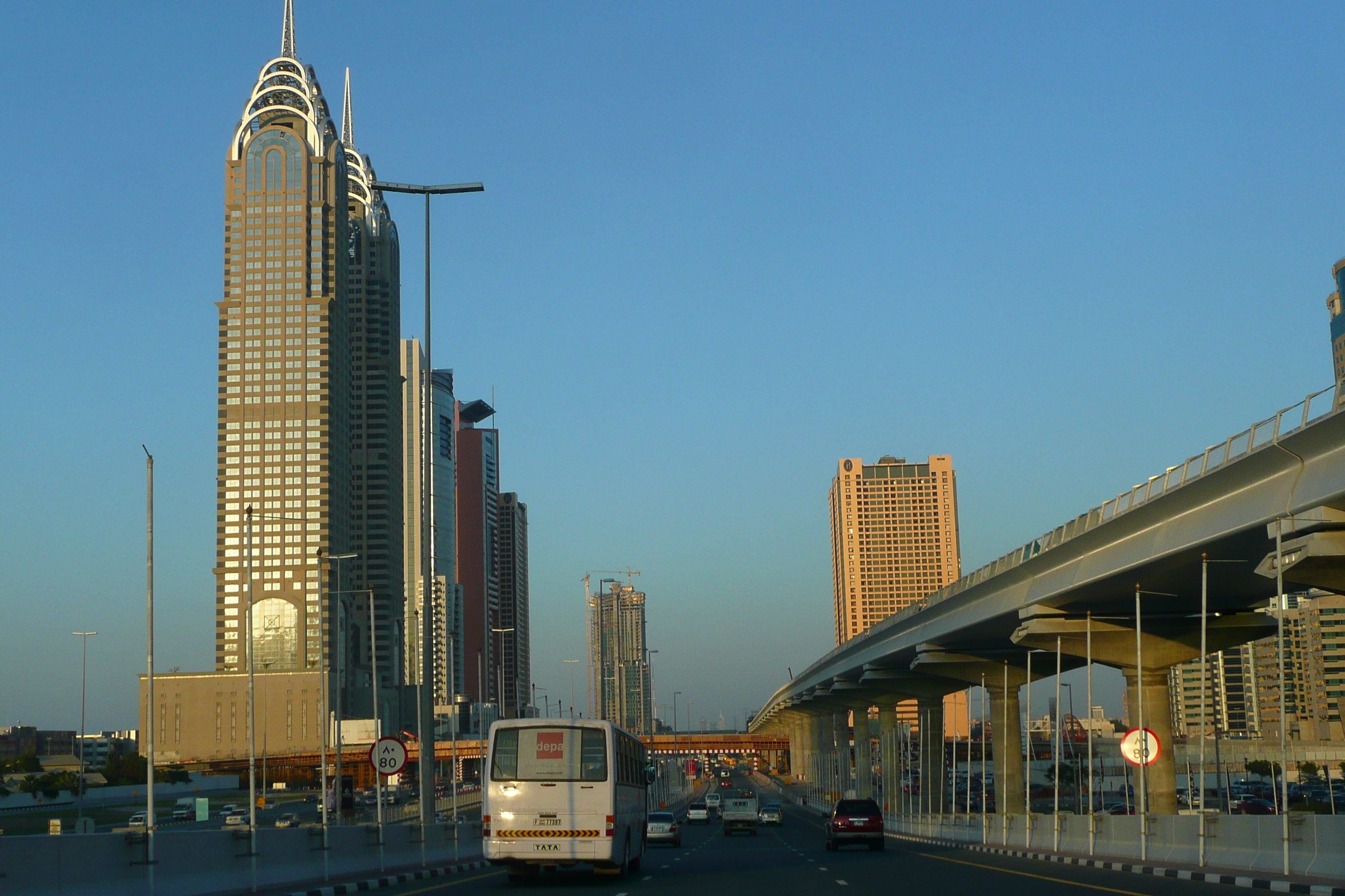 Picture United Arab Emirates Dubai Jumeirah 2009-01 23 - Journey Jumeirah