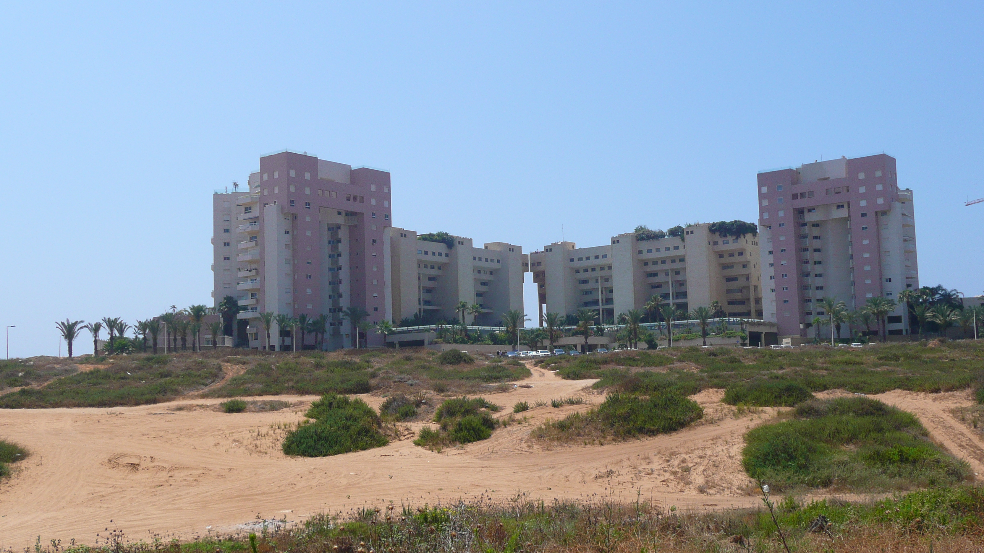 Picture Israel Tel Aviv North Tel Aviv 2007-06 7 - Discovery North Tel Aviv