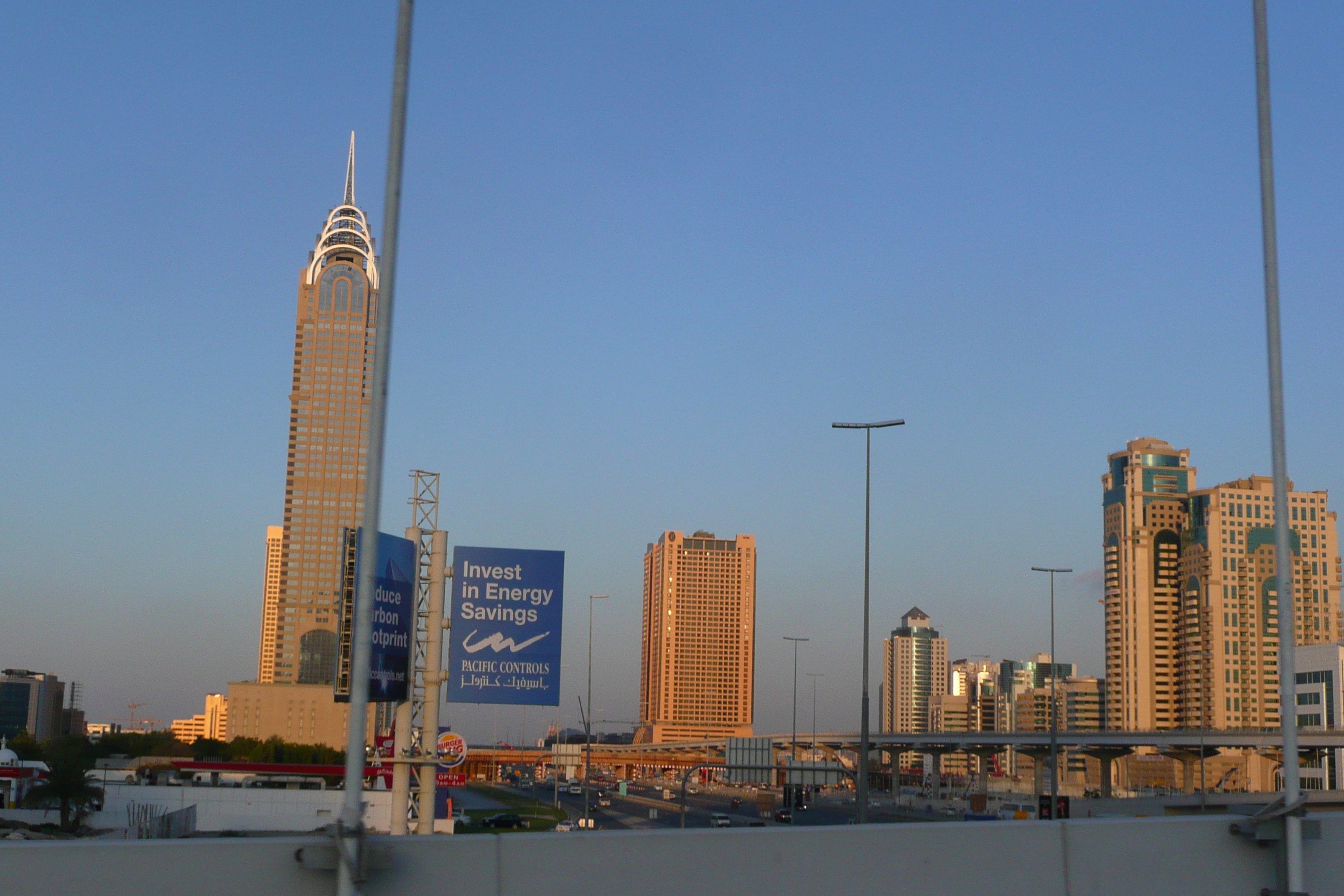 Picture United Arab Emirates Dubai Jumeirah 2009-01 28 - Journey Jumeirah