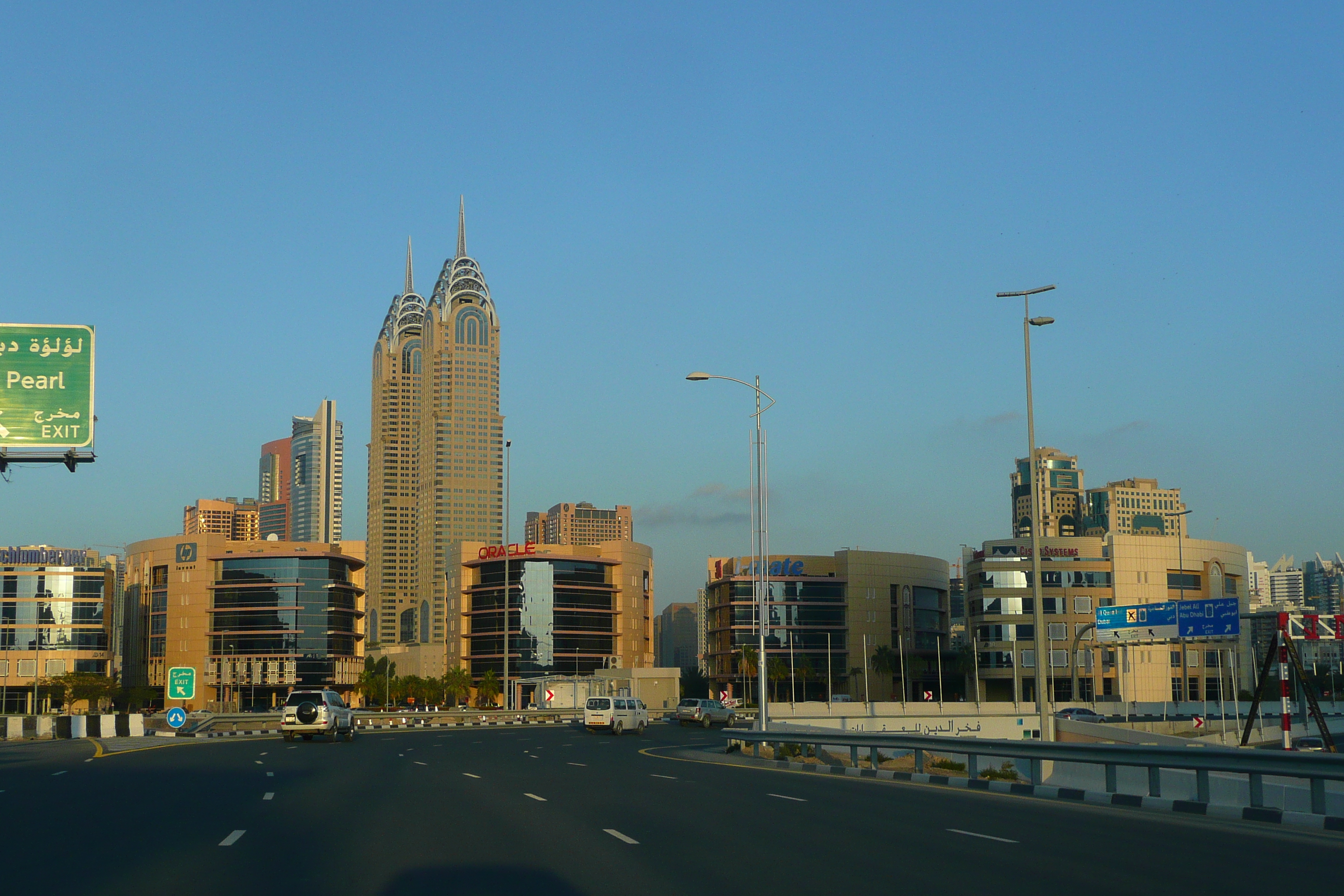 Picture United Arab Emirates Dubai Jumeirah 2009-01 20 - Journey Jumeirah