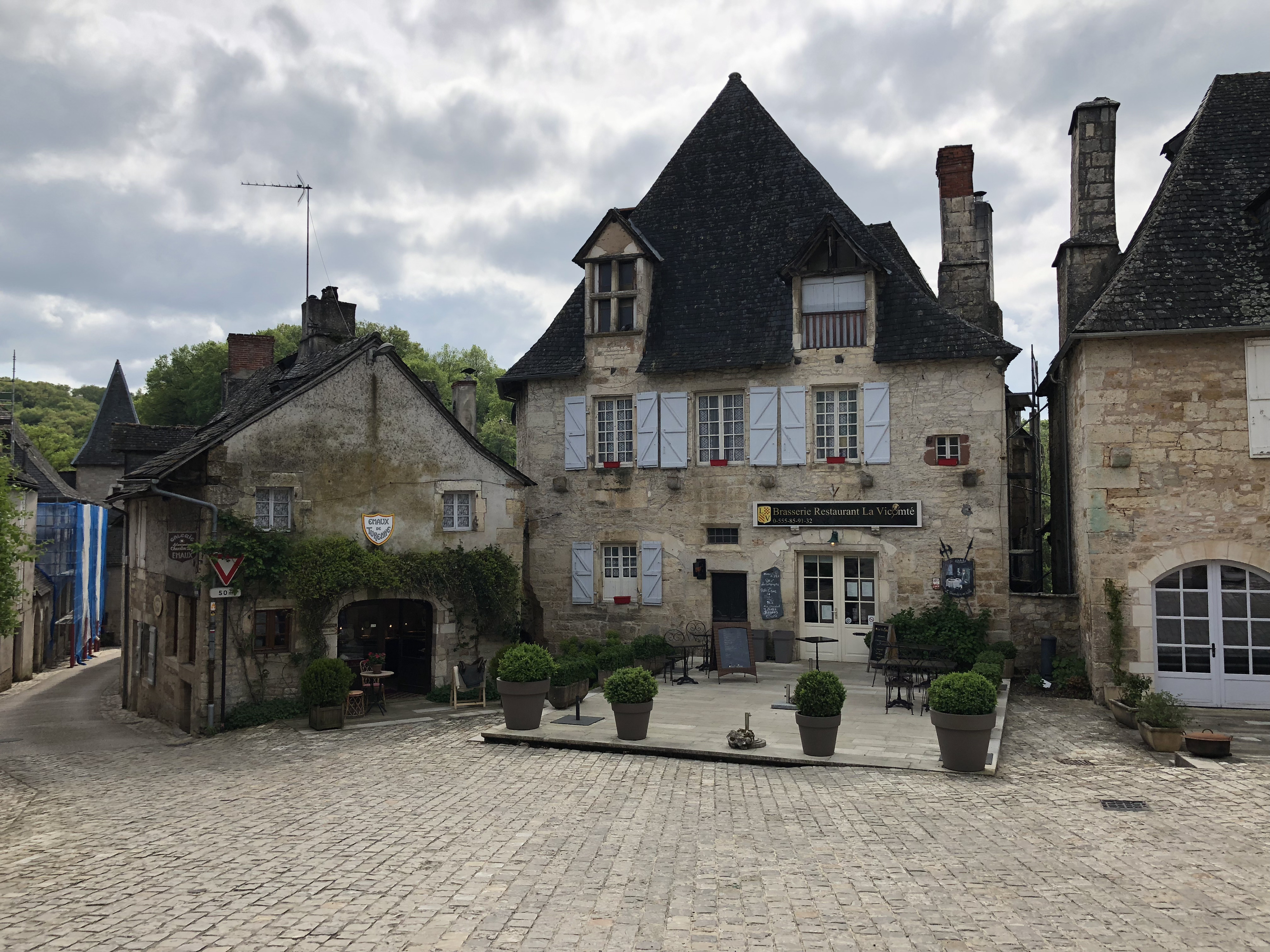 Picture France Turenne 2018-04 69 - Around Turenne