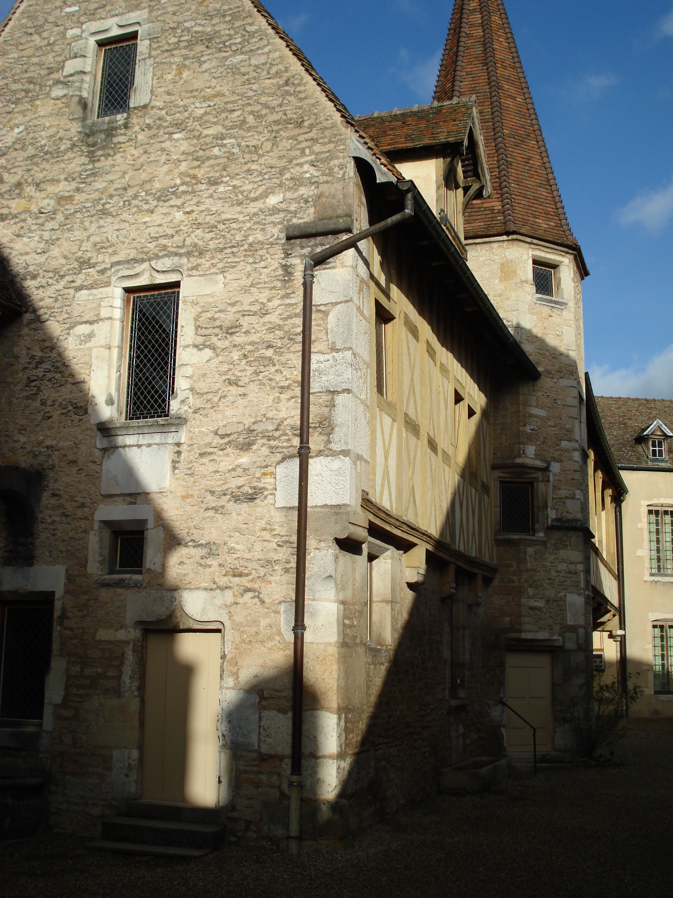 Picture France Beaune 2007-01 62 - History Beaune