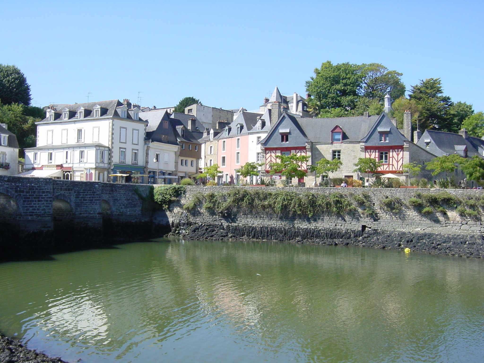 Picture France Saint anne d'auray 2003-09 22 - History Saint anne d'auray