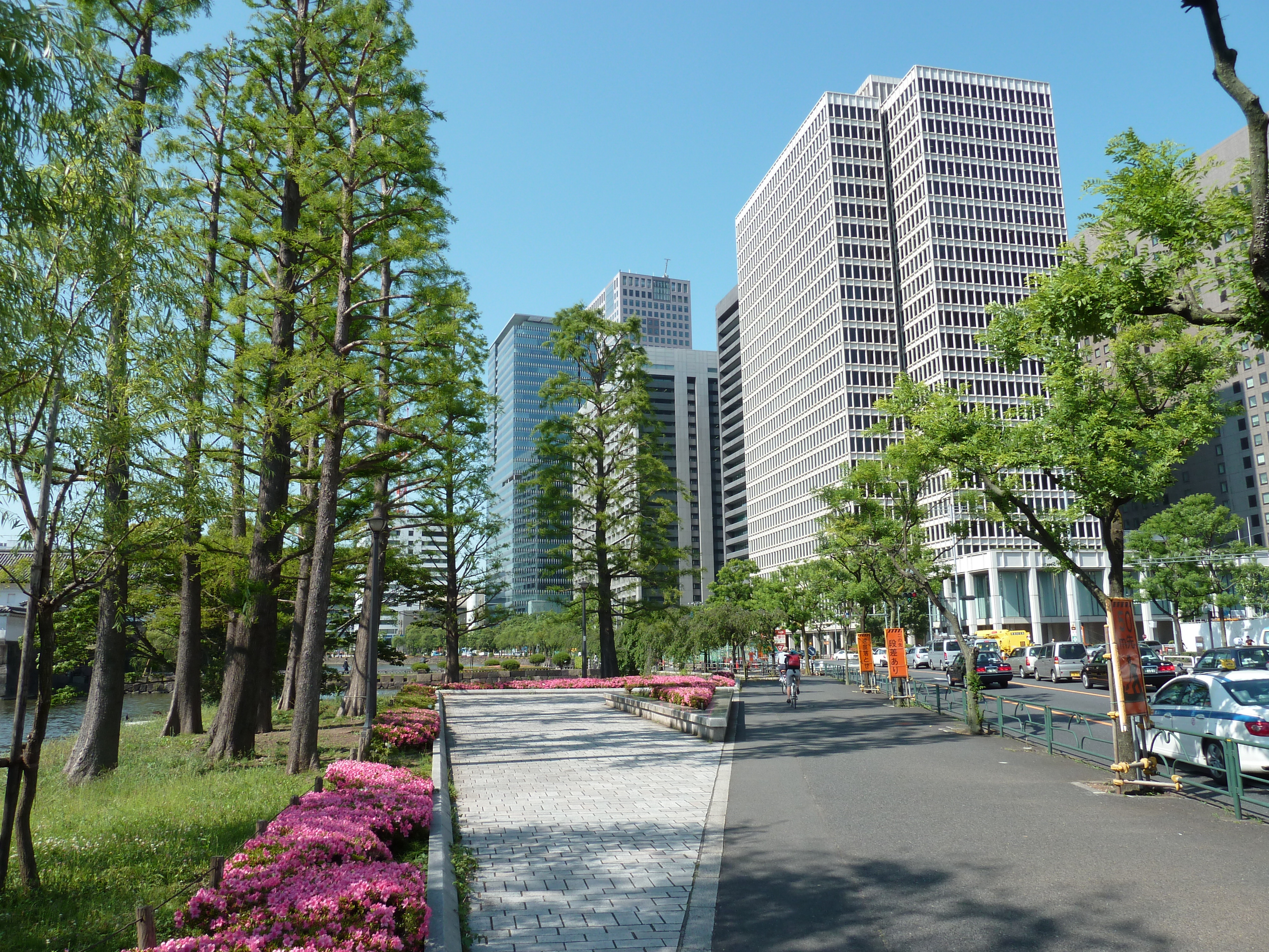 Picture Japan Tokyo Imperial Palace 2010-06 96 - Around Imperial Palace