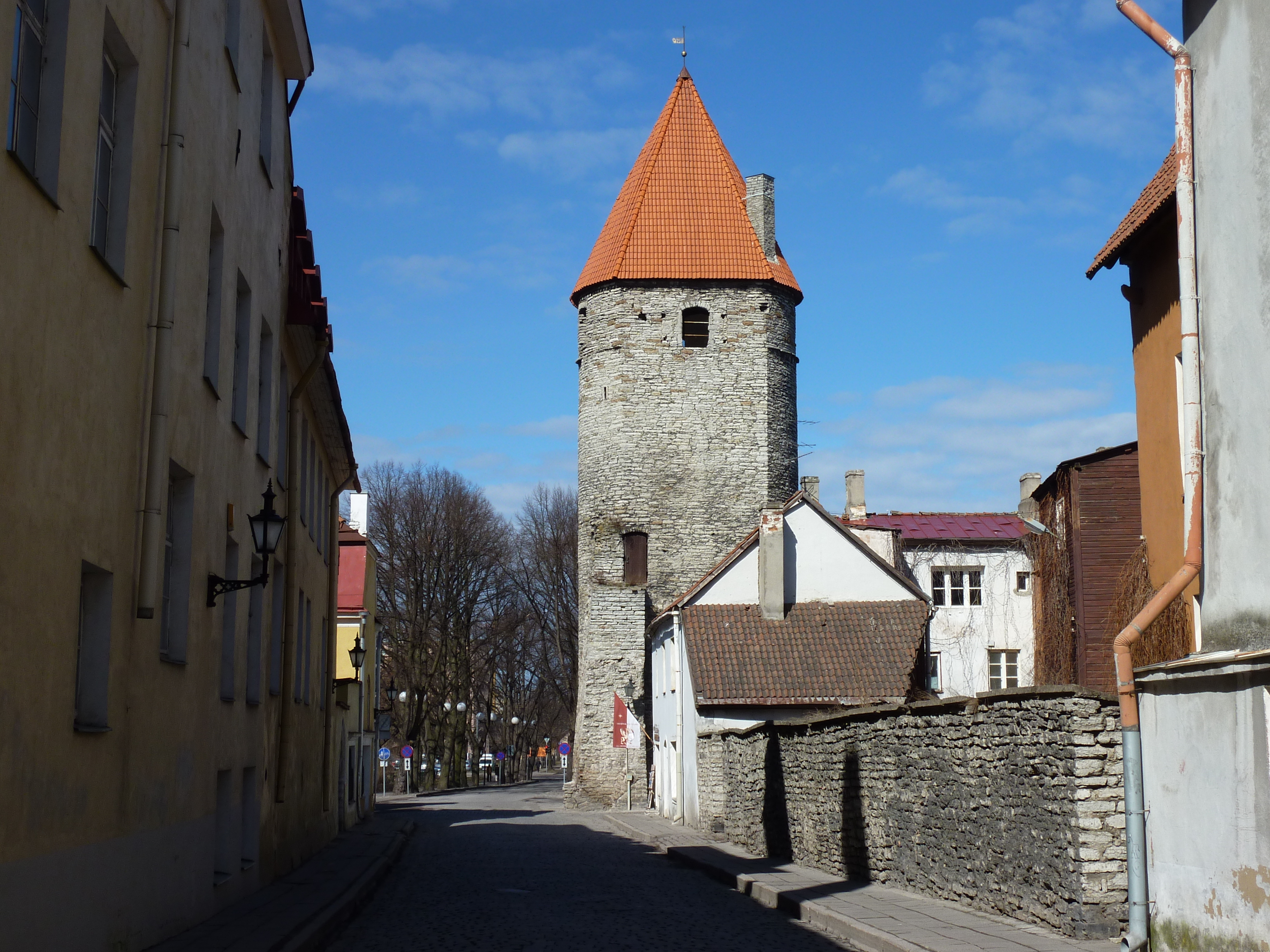 Picture Estonia Tallinn 2009-04 24 - Tour Tallinn