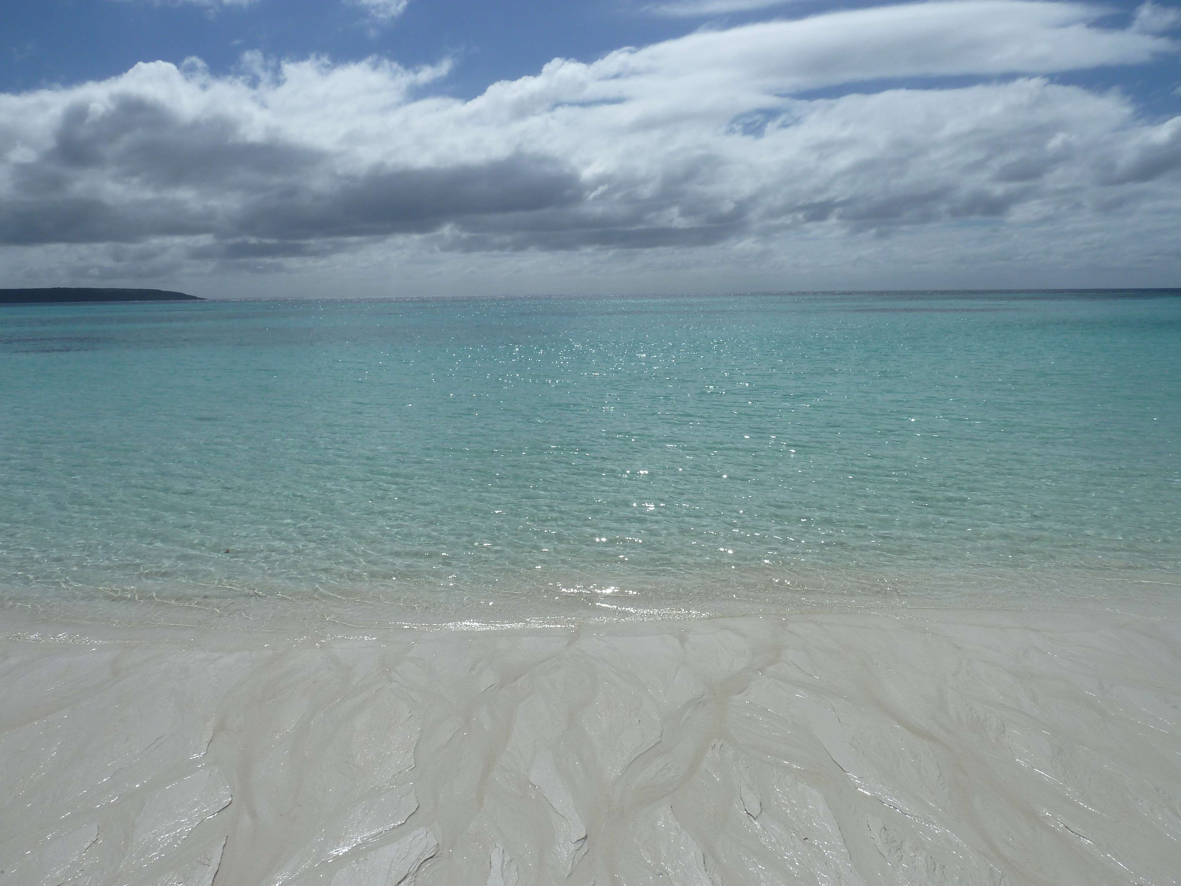 Picture New Caledonia Lifou Luengoni Beach 2010-05 10 - Recreation Luengoni Beach