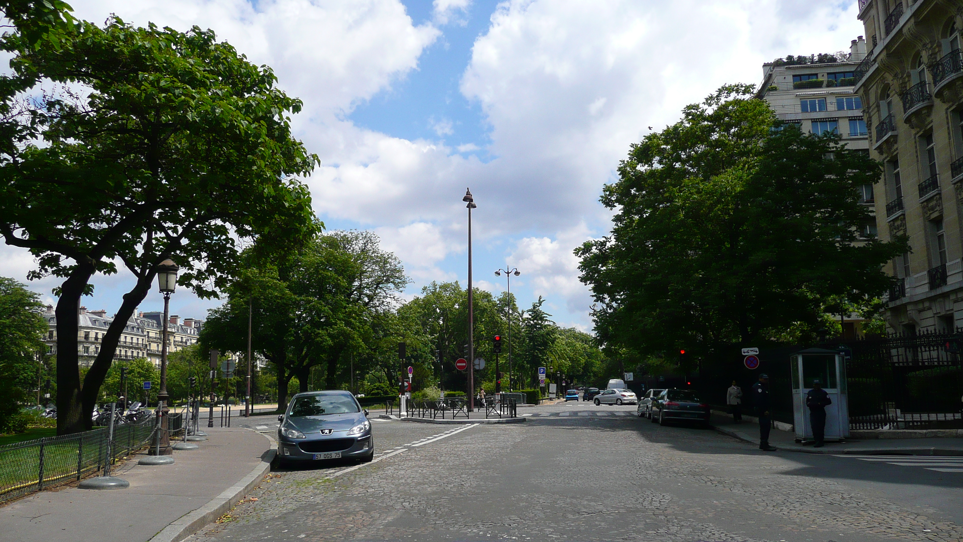 Picture France Paris Avenue Foch 2007-06 42 - Recreation Avenue Foch