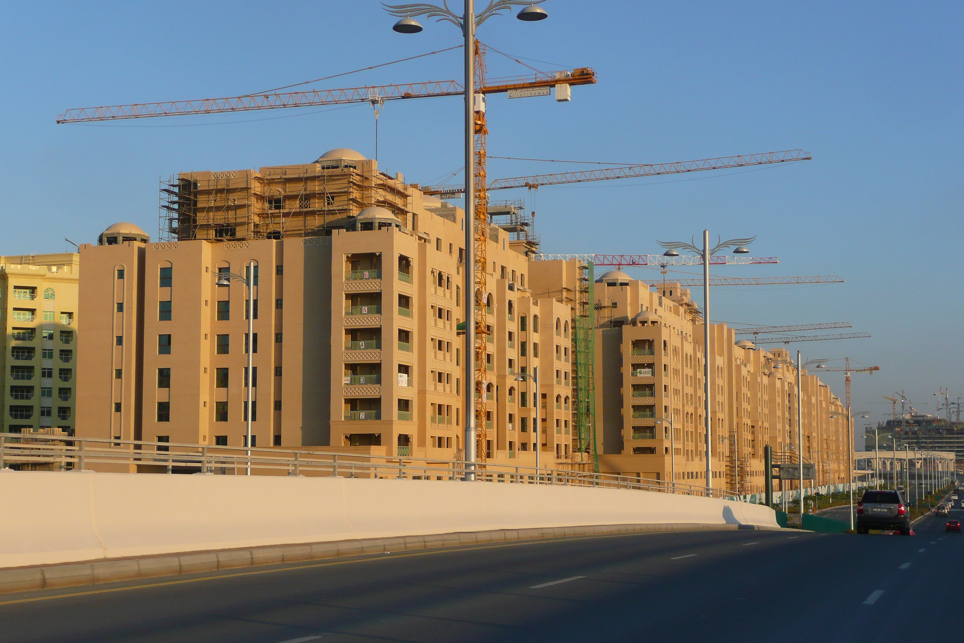 Picture United Arab Emirates Dubai Palm Jumeirah 2009-01 15 - Journey Palm Jumeirah