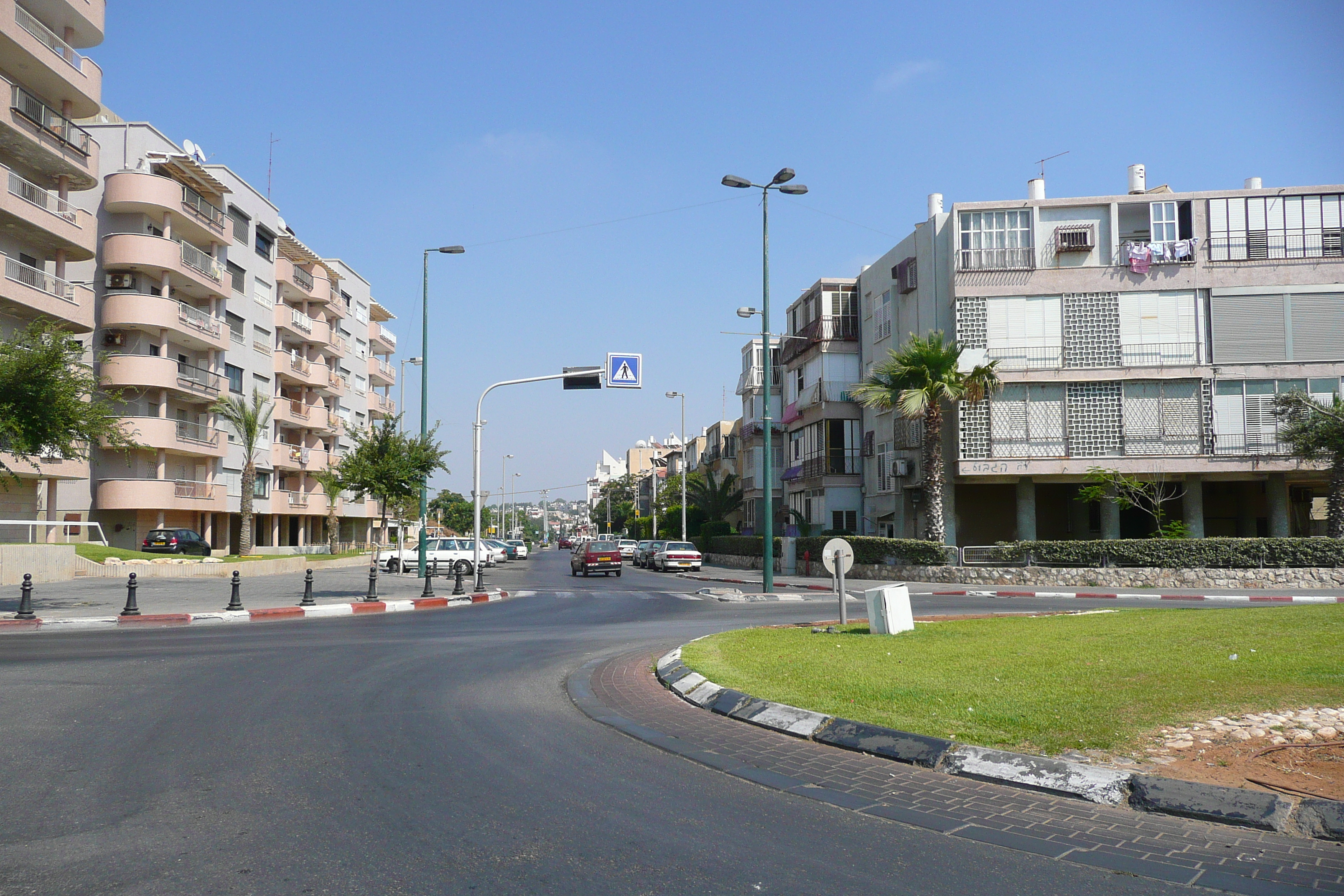 Picture Israel Bat Yam 2007-06 61 - Center Bat Yam