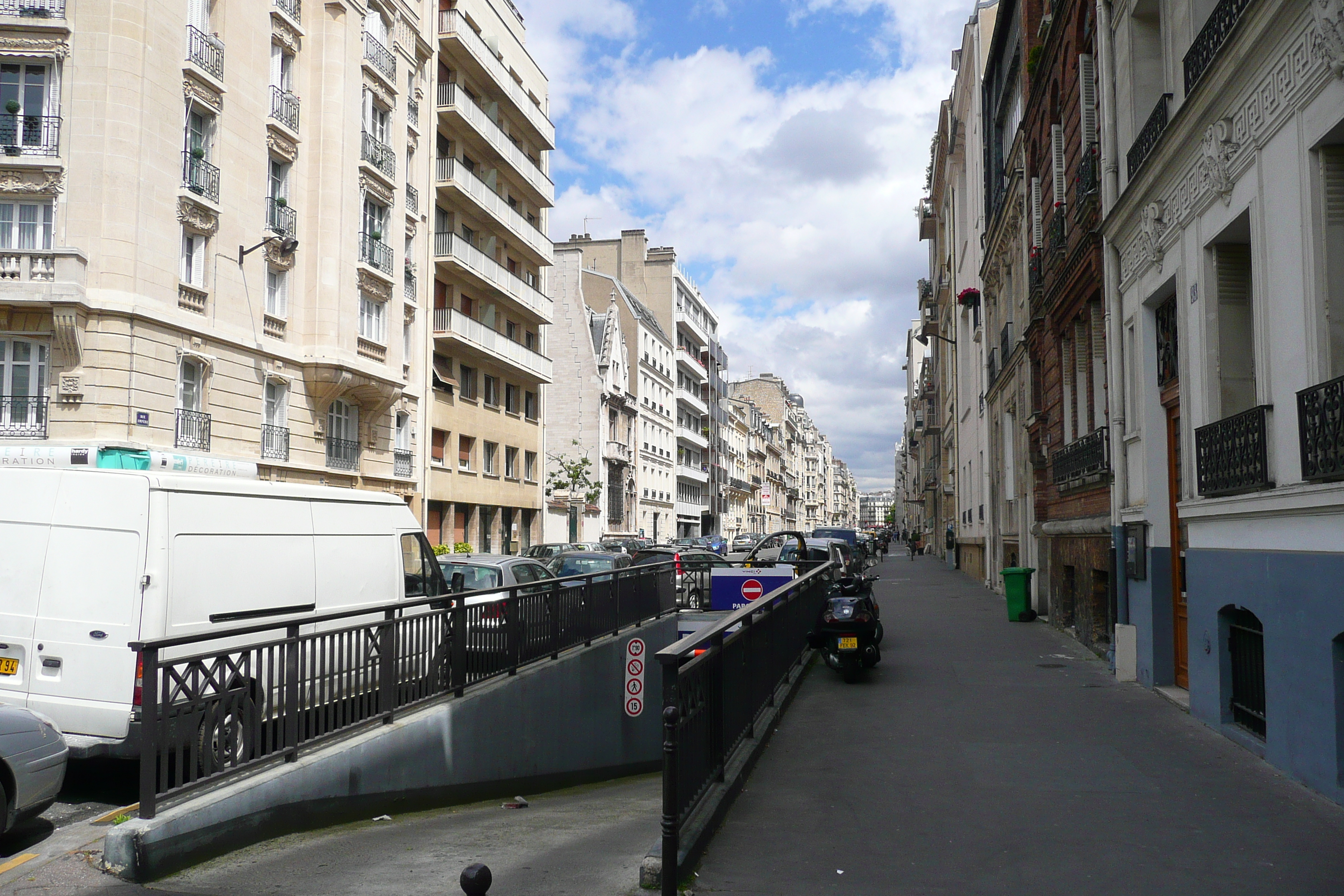 Picture France Paris Rue Ampere 2007-06 44 - History Rue Ampere