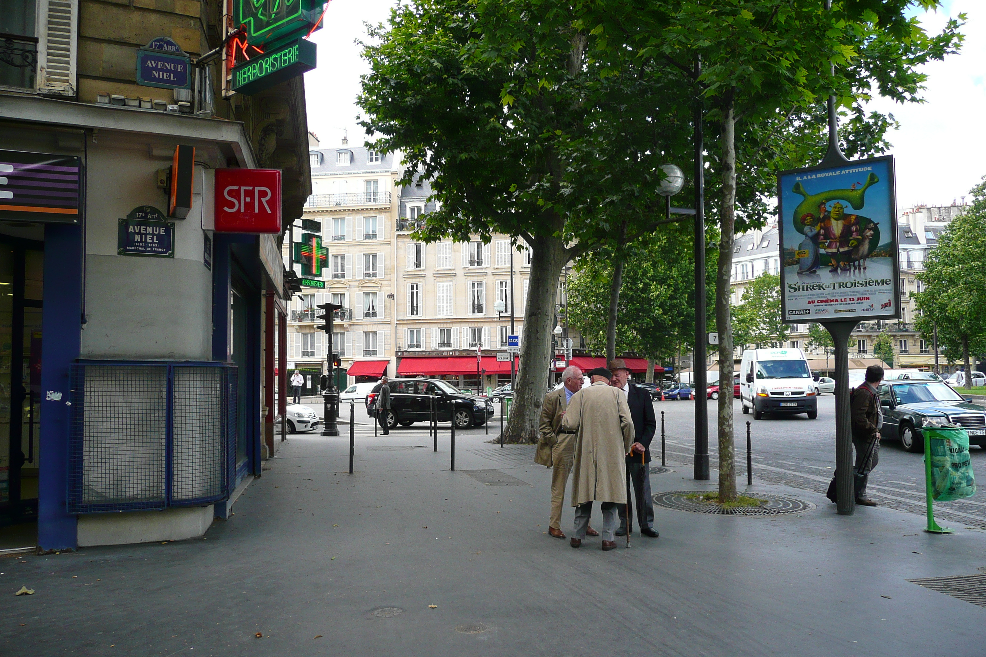 Picture France Paris Avenue Niel 2007-06 95 - Discovery Avenue Niel