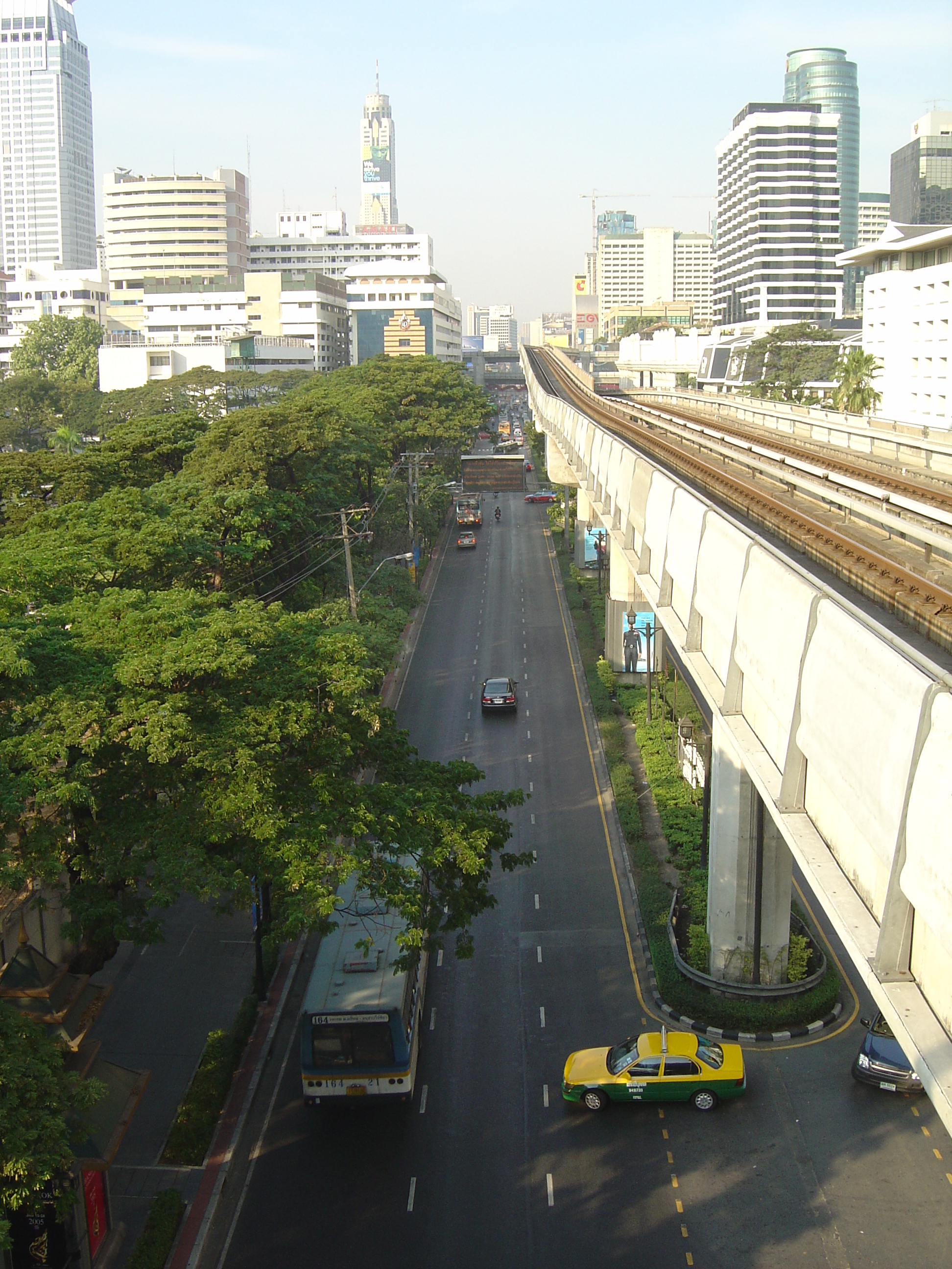 Picture Thailand Bangkok Sky Train 2004-12 20 - Center Sky Train