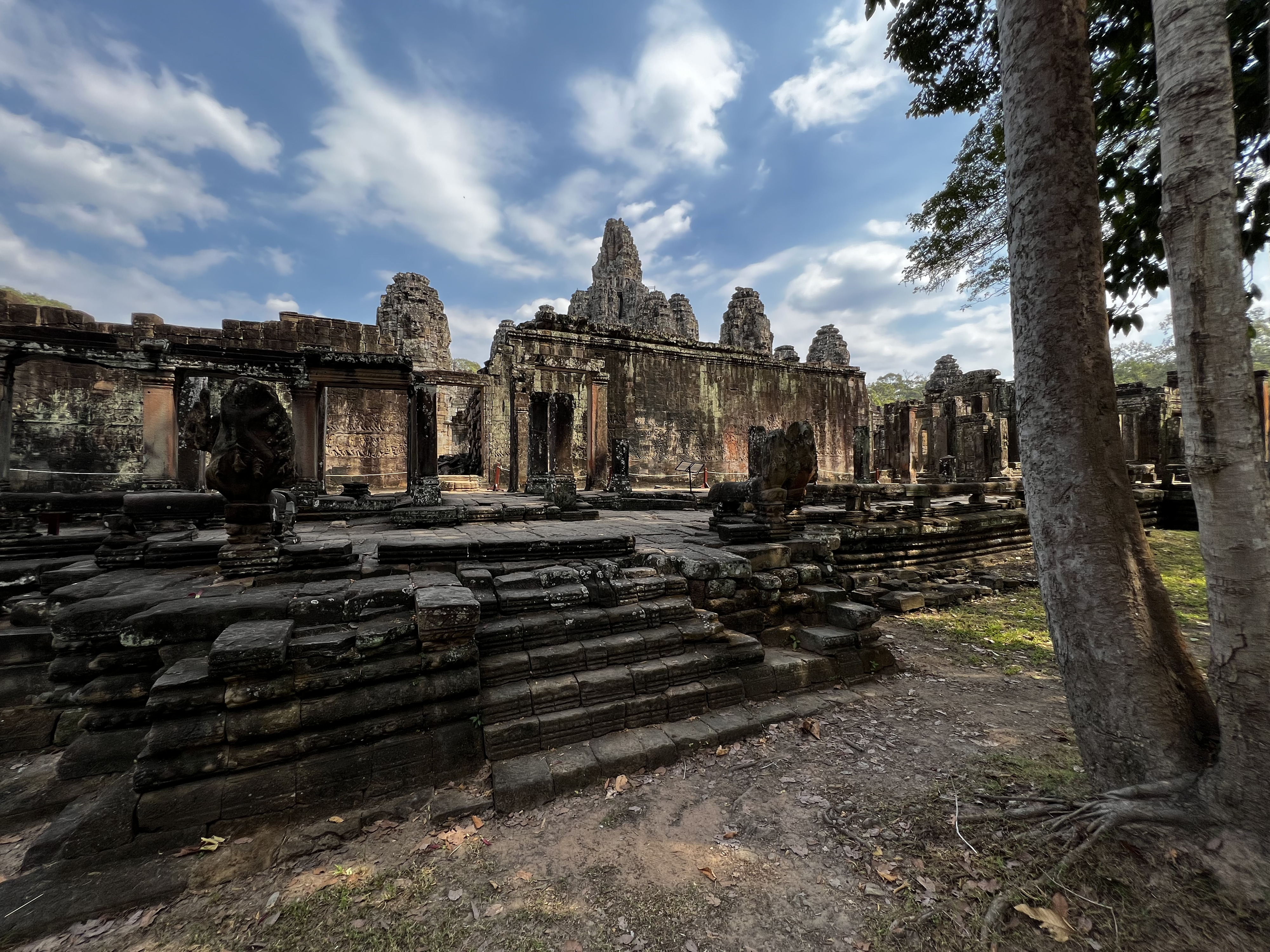 Picture Cambodia Siem Reap Bayon 2023-01 90 - Discovery Bayon