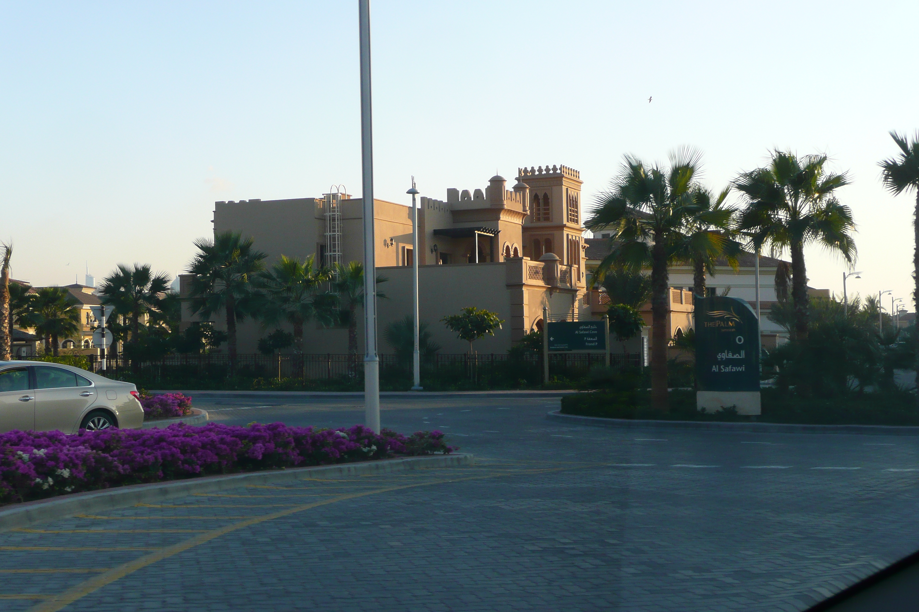 Picture United Arab Emirates Dubai Palm Jumeirah 2009-01 66 - Journey Palm Jumeirah