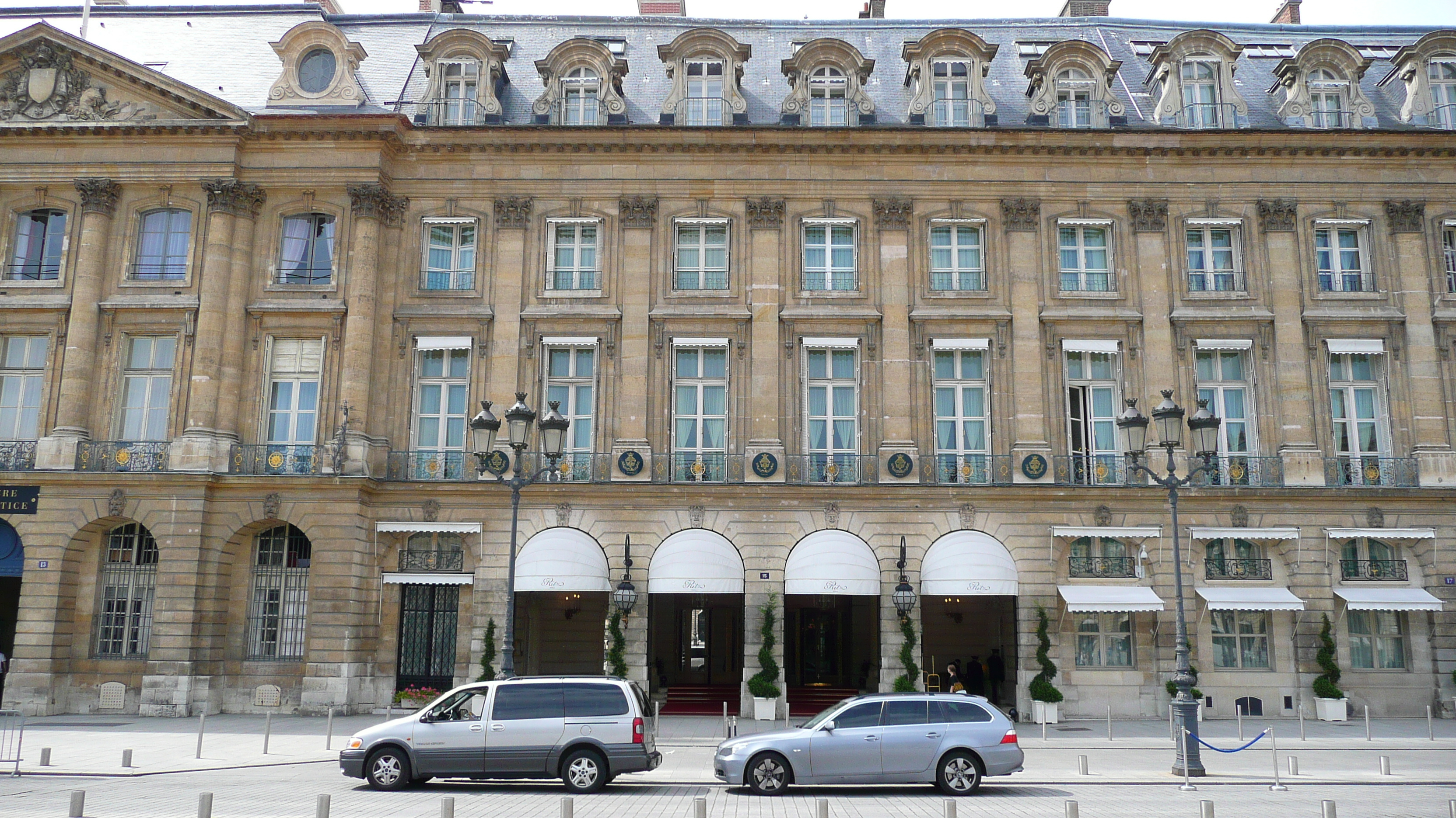 Picture France Paris Place Vendome 2007-07 91 - Around Place Vendome