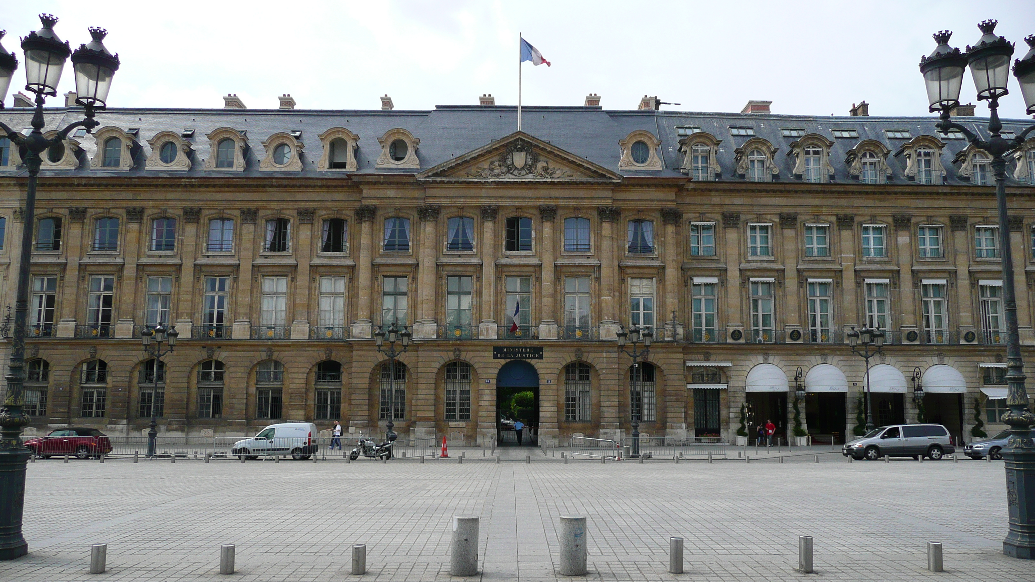 Picture France Paris Place Vendome 2007-07 13 - Journey Place Vendome