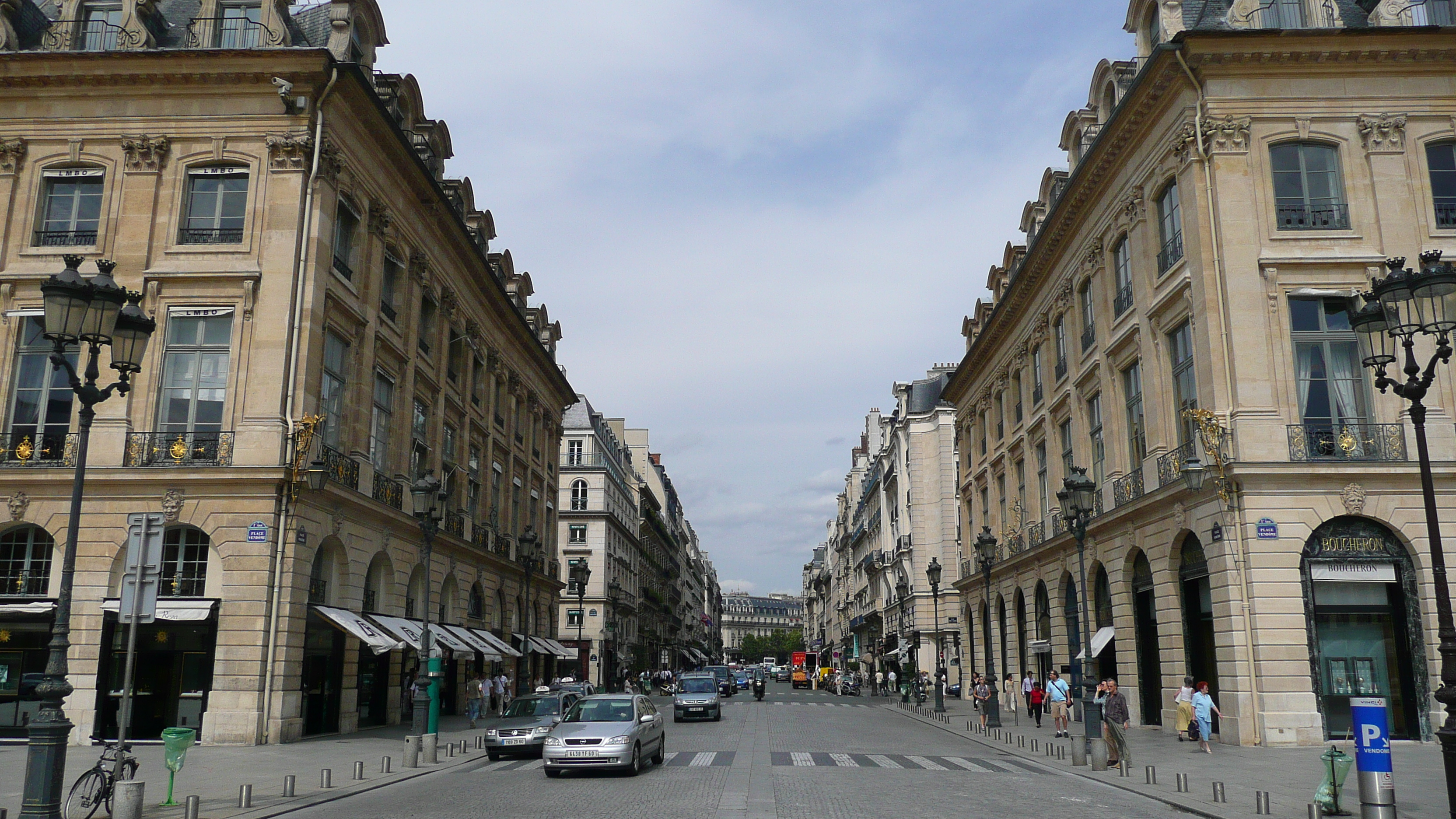 Picture France Paris Place Vendome 2007-07 23 - Recreation Place Vendome