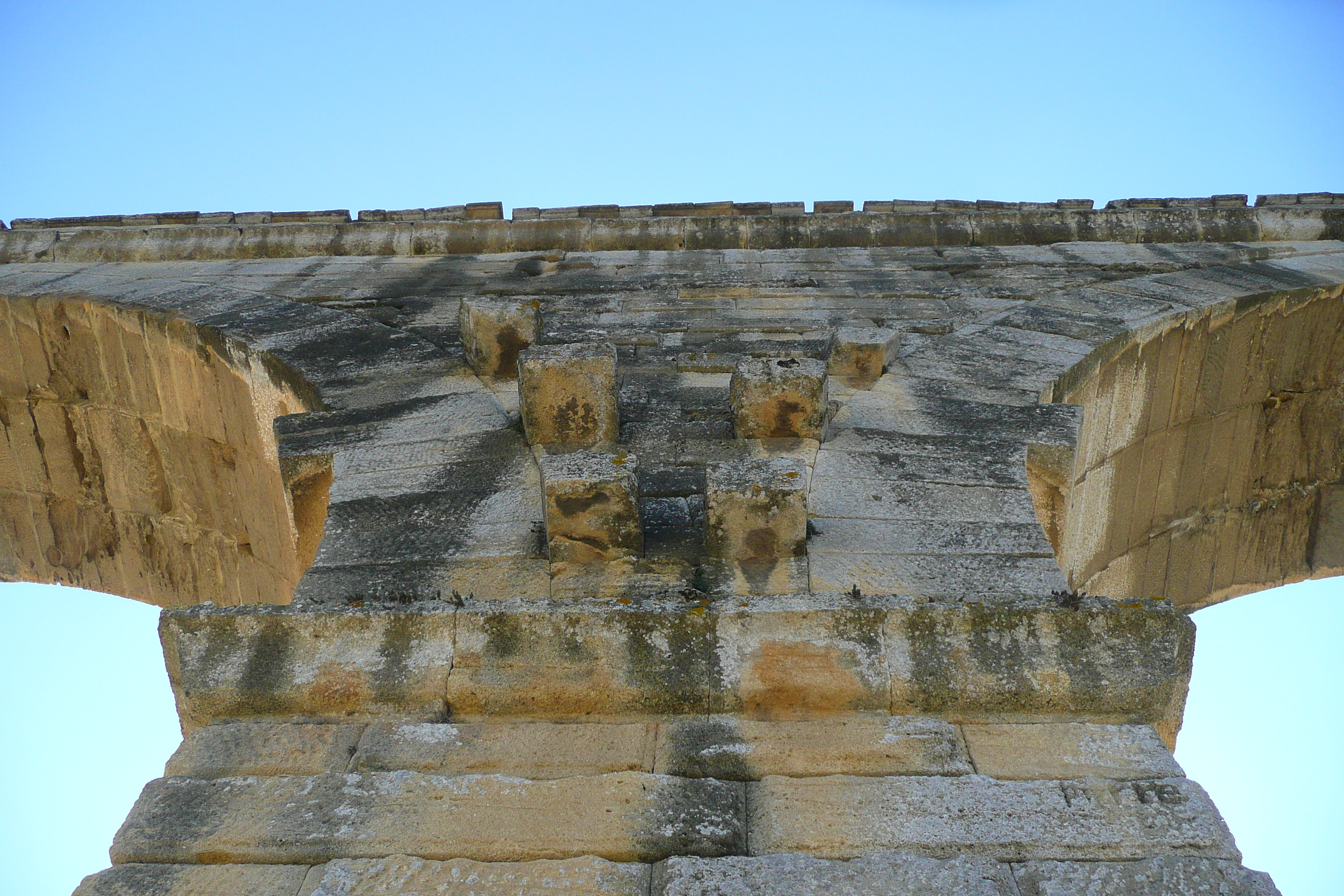 Picture France Pont du Gard 2008-04 35 - Tour Pont du Gard