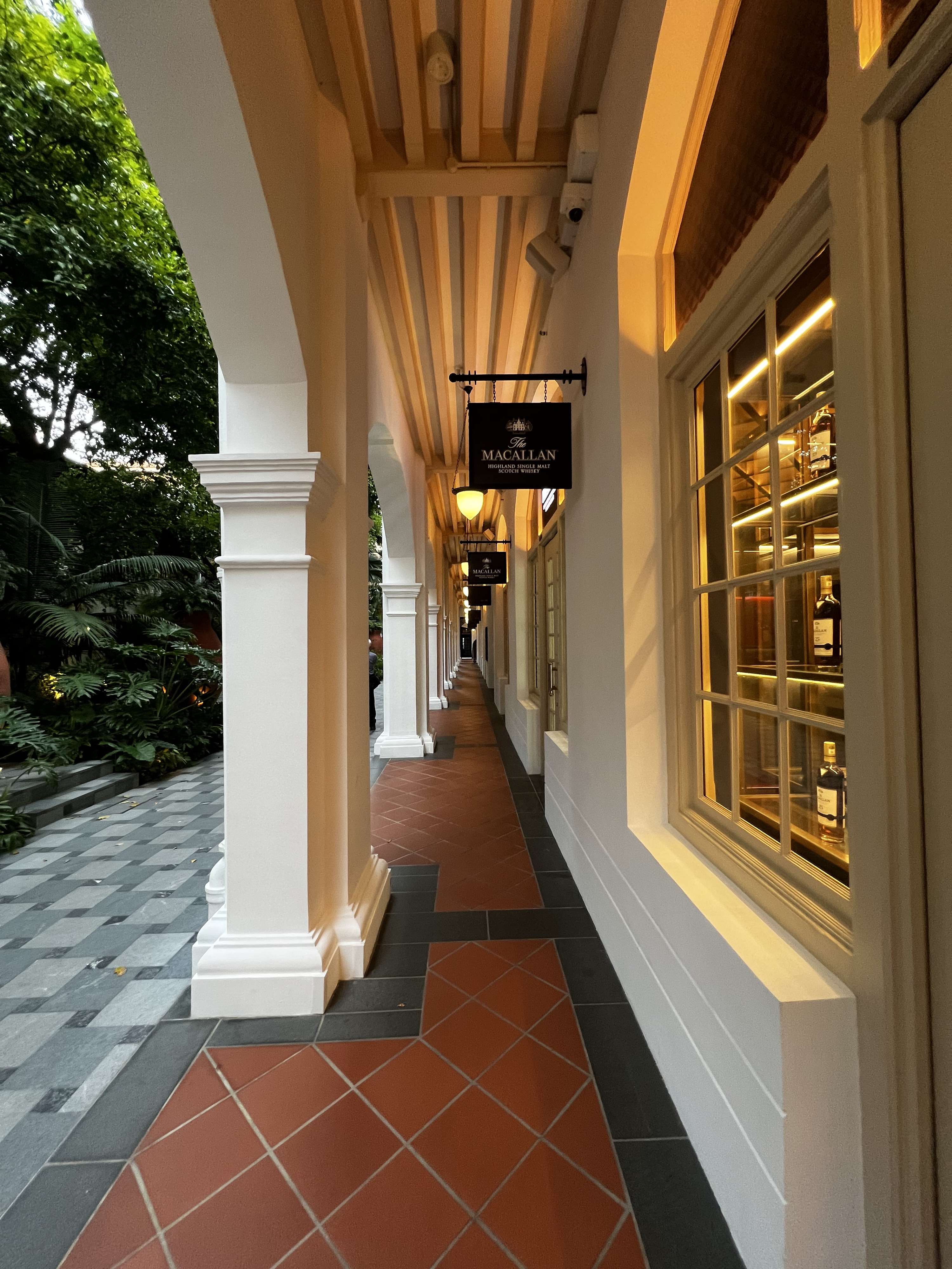 Picture Singapore Raffles Hotel Singapore 2023-01 4 - Around Raffles Hotel Singapore