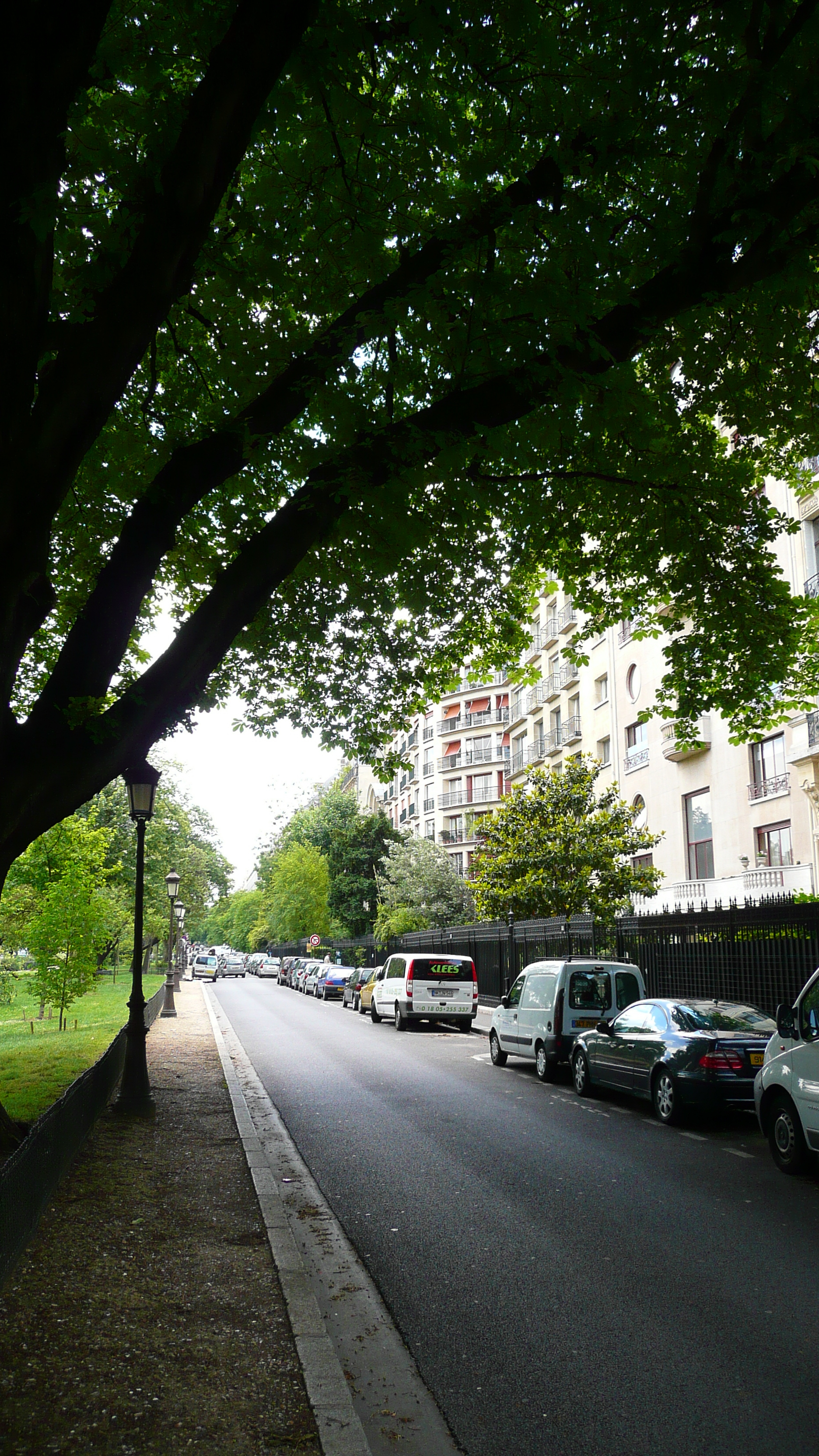 Picture France Paris Avenue Foch 2007-06 118 - Recreation Avenue Foch