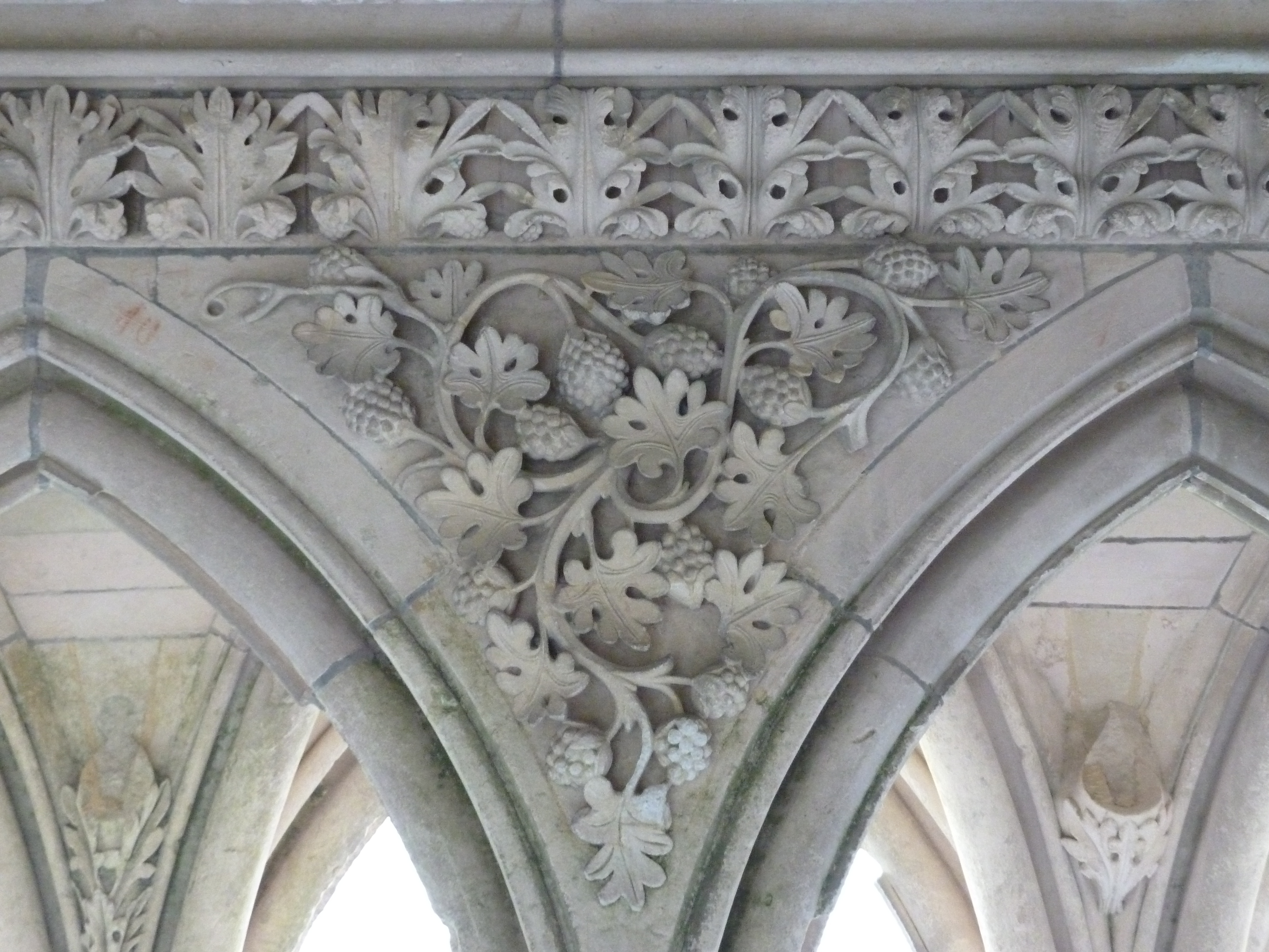 Picture France Mont St Michel Mont St Michel Abbey Cloister 2010-04 86 - Around Mont St Michel Abbey Cloister