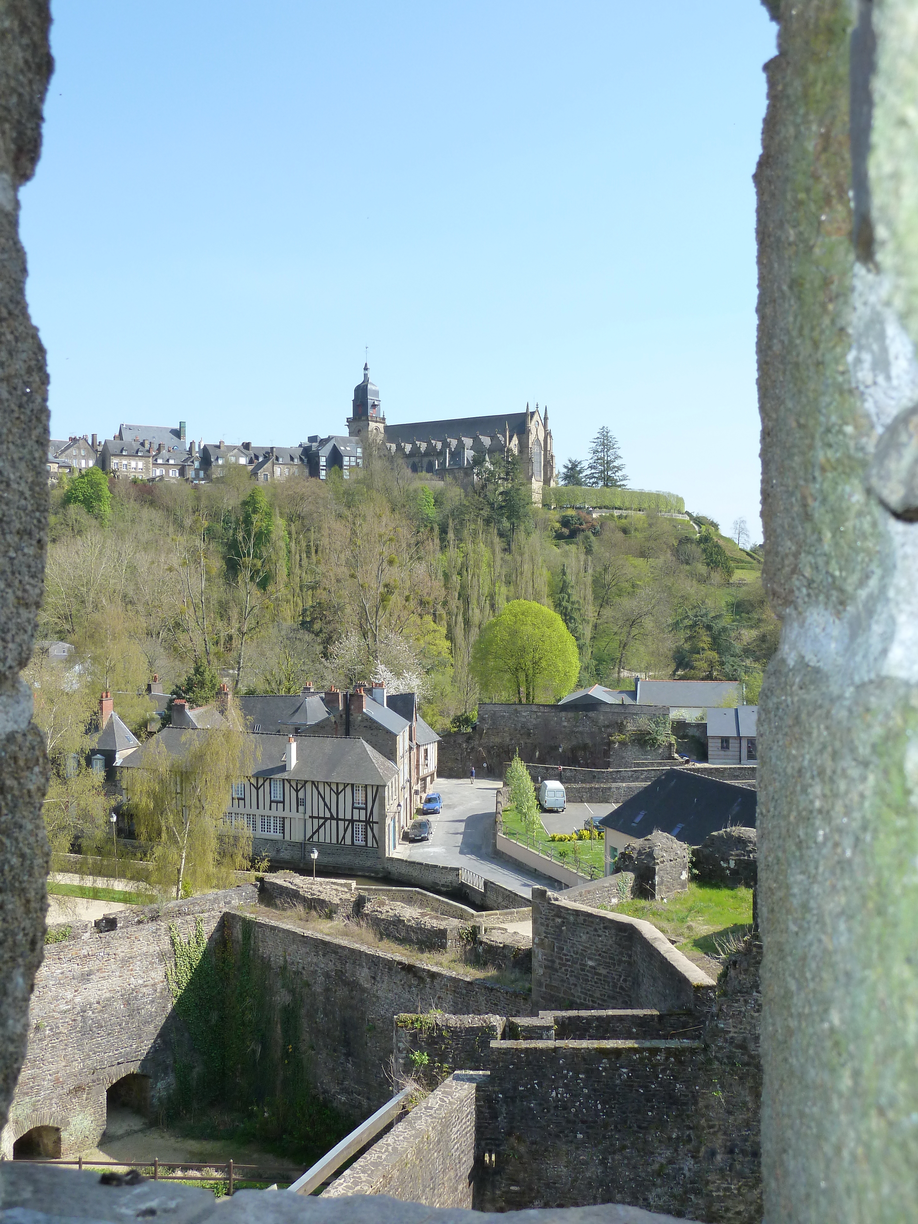 Picture France Fougeres 2010-04 188 - Tours Fougeres