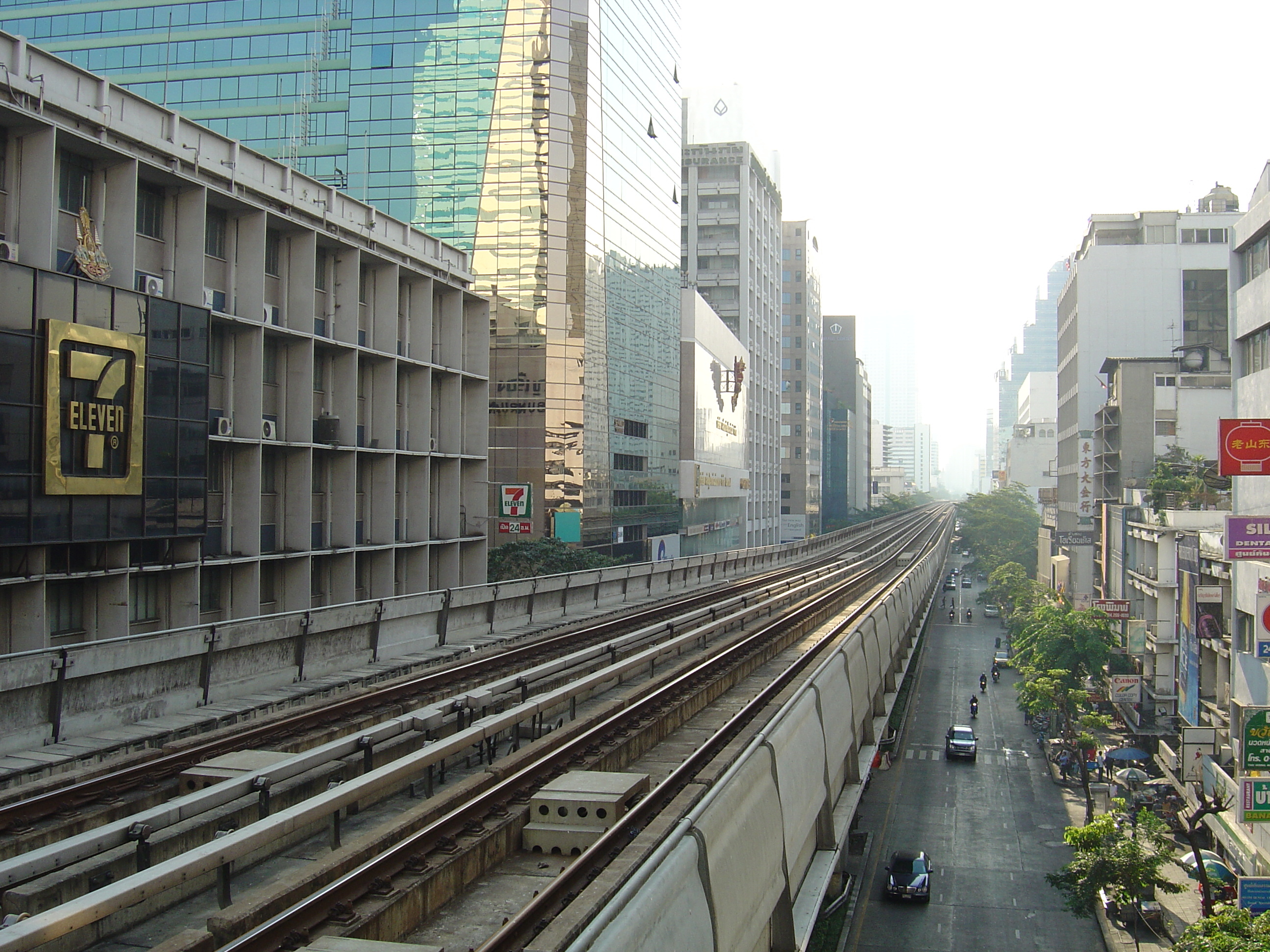 Picture Thailand Bangkok Sky Train 2004-12 125 - Journey Sky Train