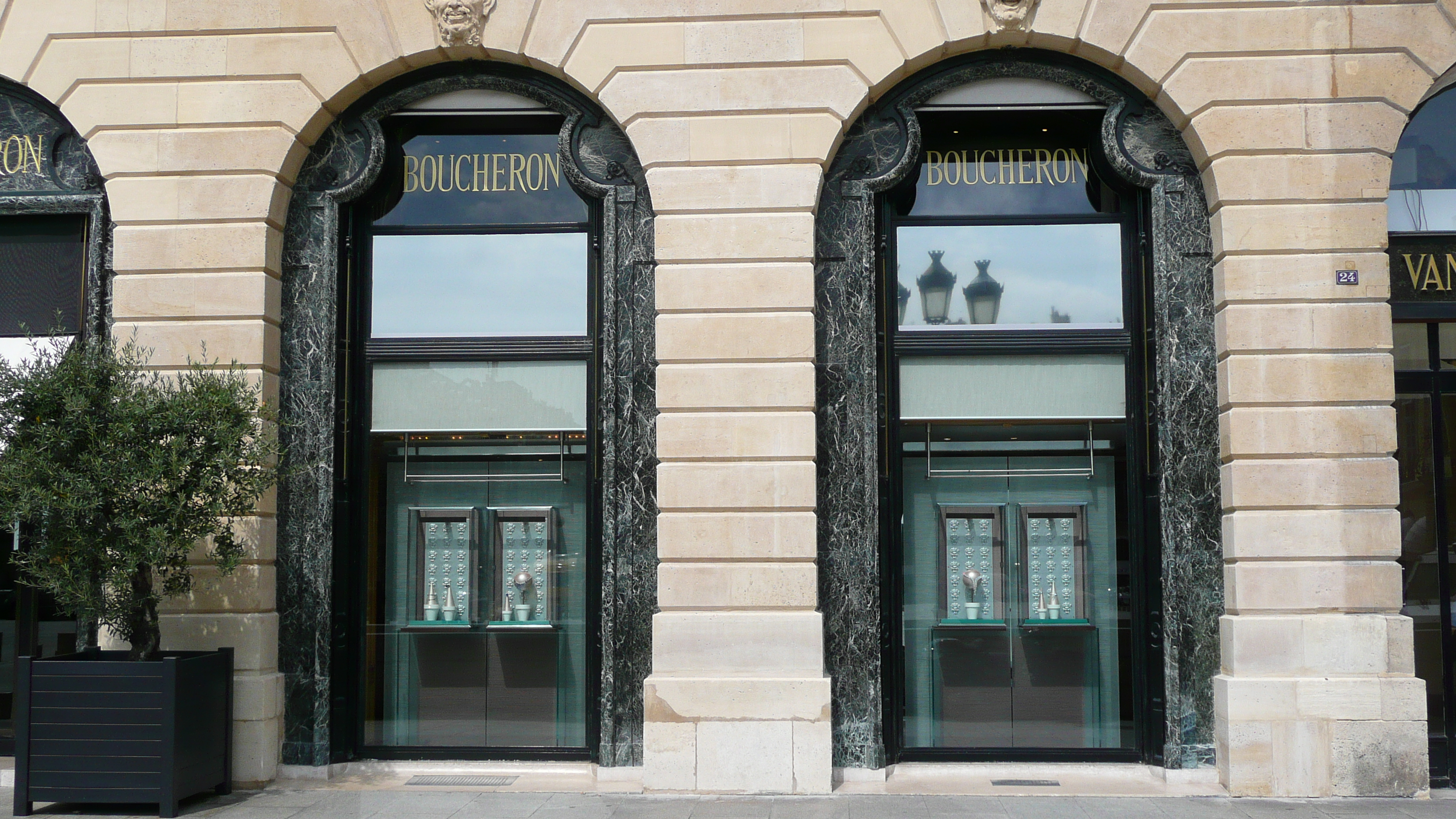 Picture France Paris Place Vendome 2007-07 68 - Center Place Vendome