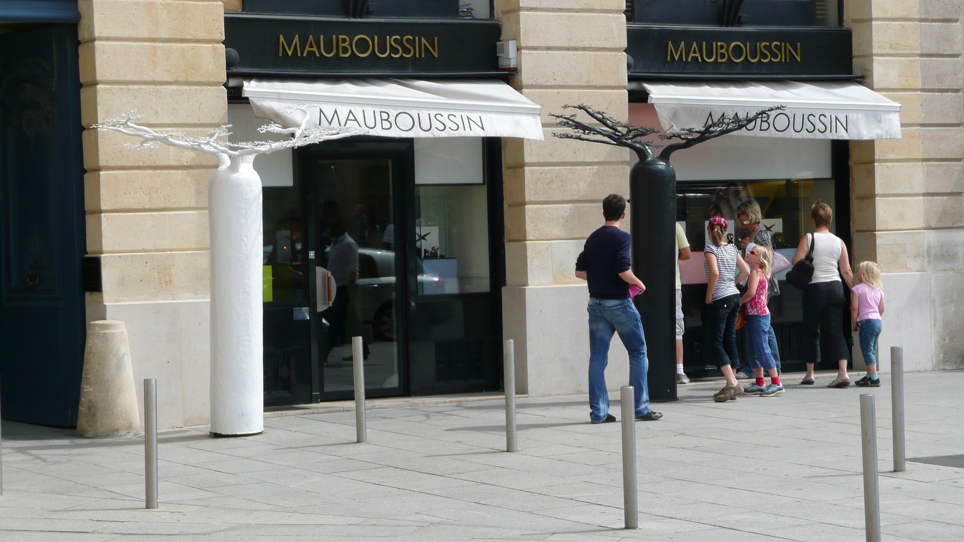 Picture France Paris Place Vendome 2007-07 24 - Center Place Vendome