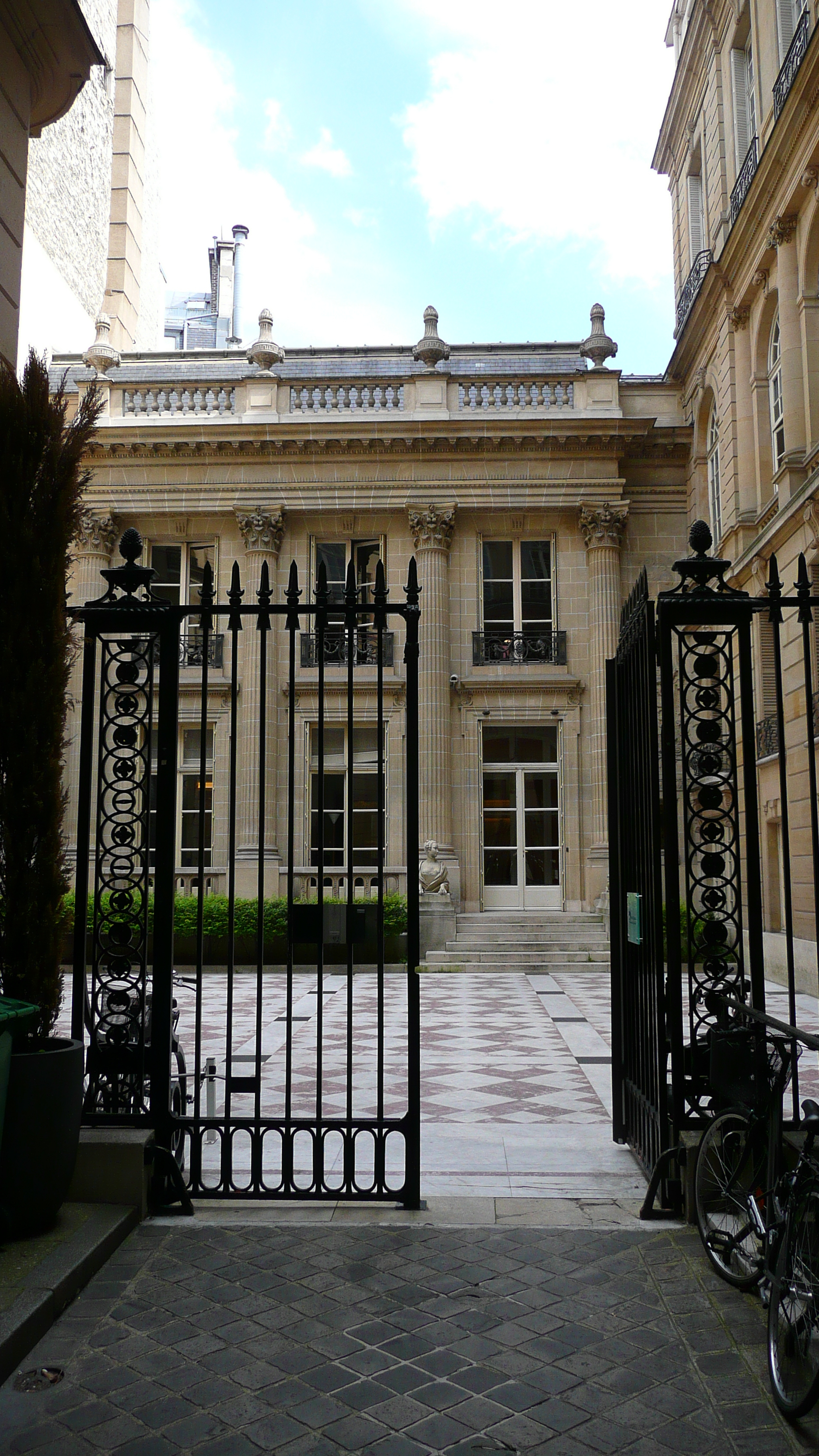 Picture France Paris Place Vendome 2007-07 31 - History Place Vendome