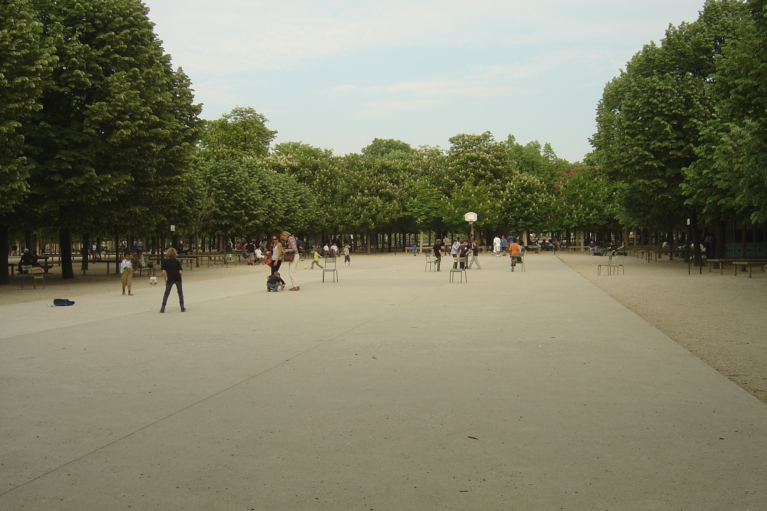 Picture France Paris Luxembourg Garden 2007-04 22 - Around Luxembourg Garden