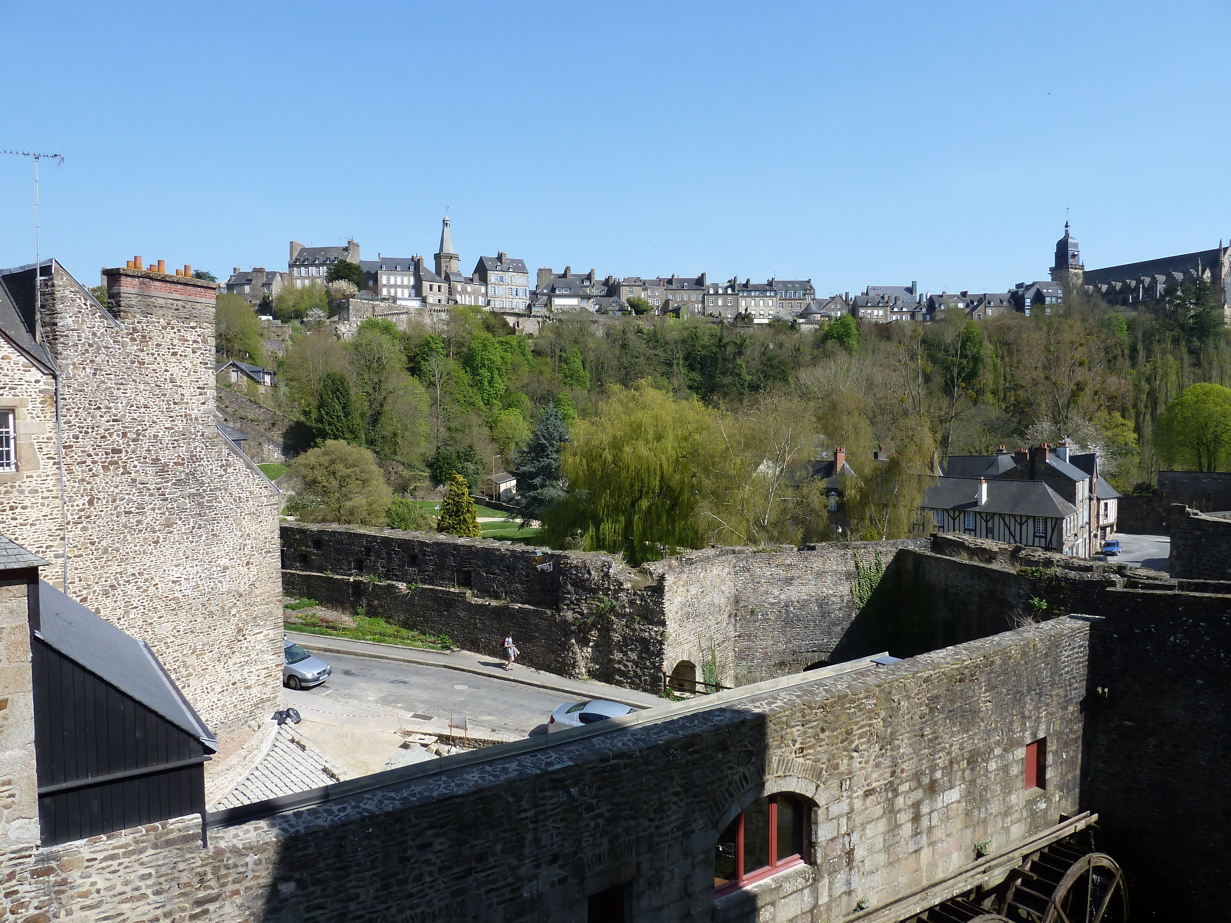 Picture France Fougeres 2010-04 40 - Tours Fougeres