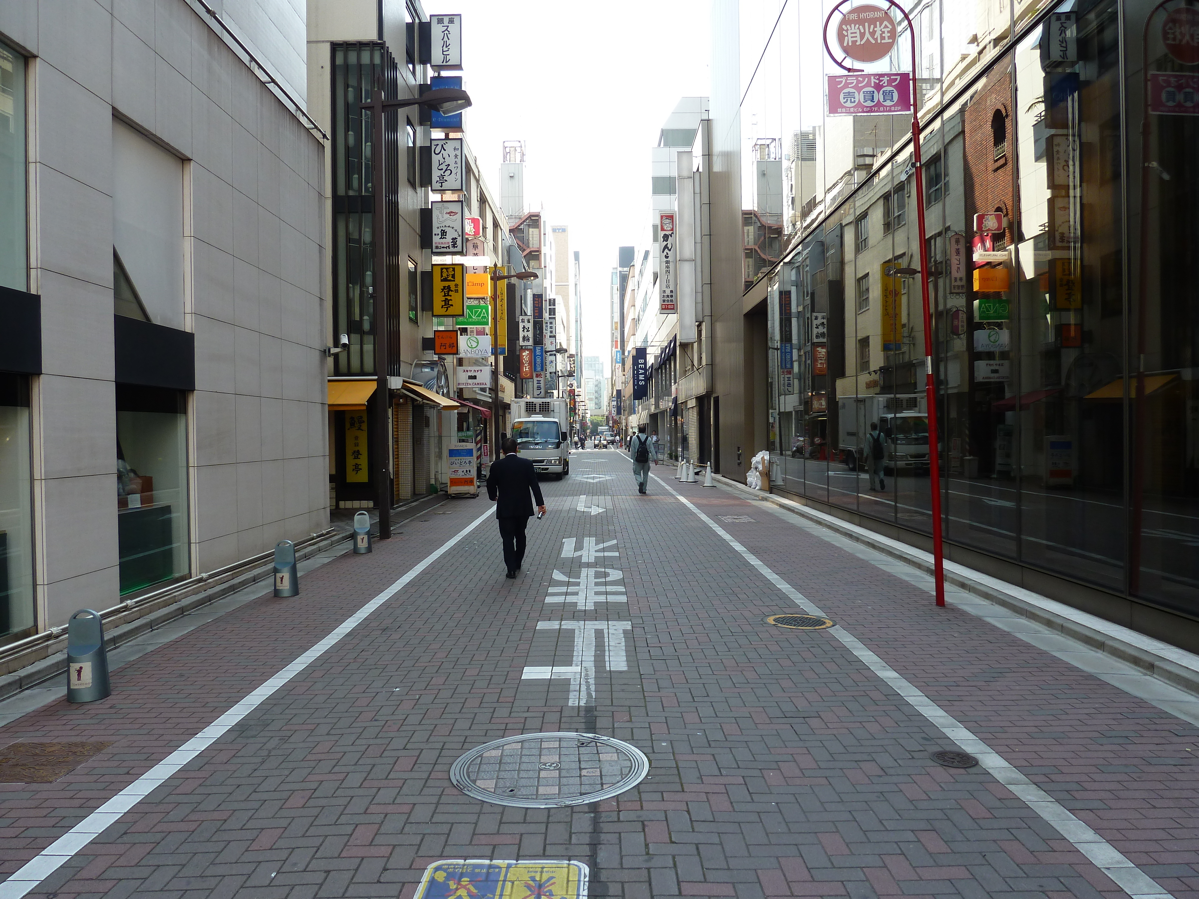 Picture Japan Tokyo Ginza 2010-06 4 - Tours Ginza